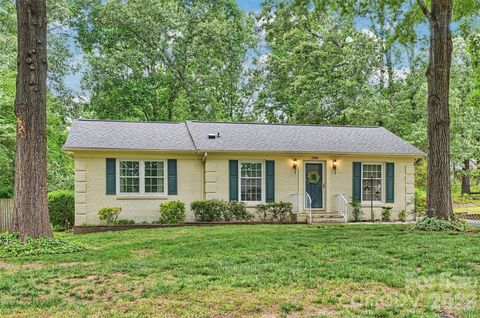 Photo of 7008 Brookgreen Terrace, Matthews, NC 28104 (MLS # 4380563)