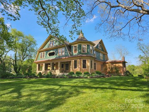 129 Woolsey Heights Waynesville NC 28786