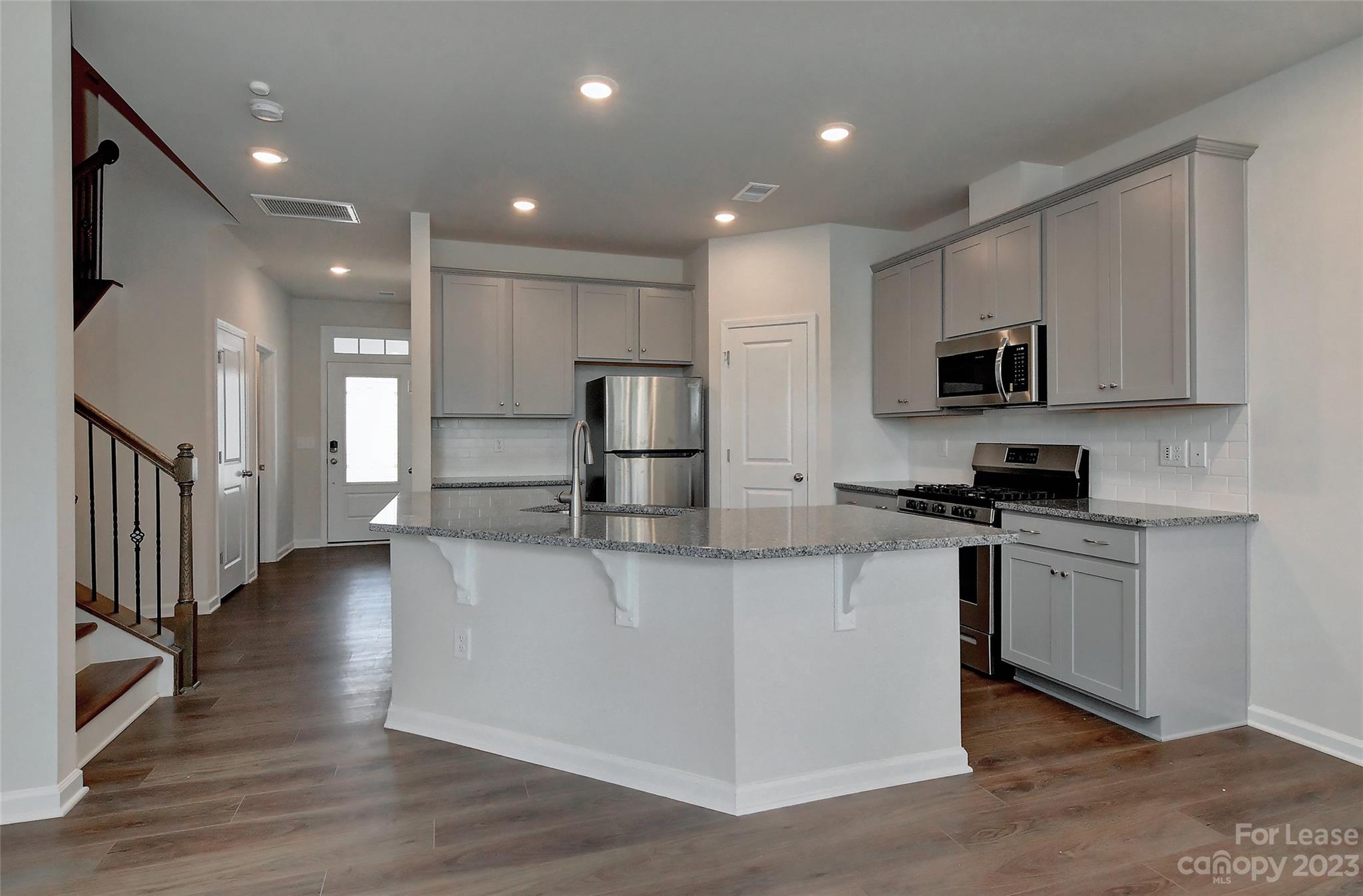 Chateau - Residential Lease