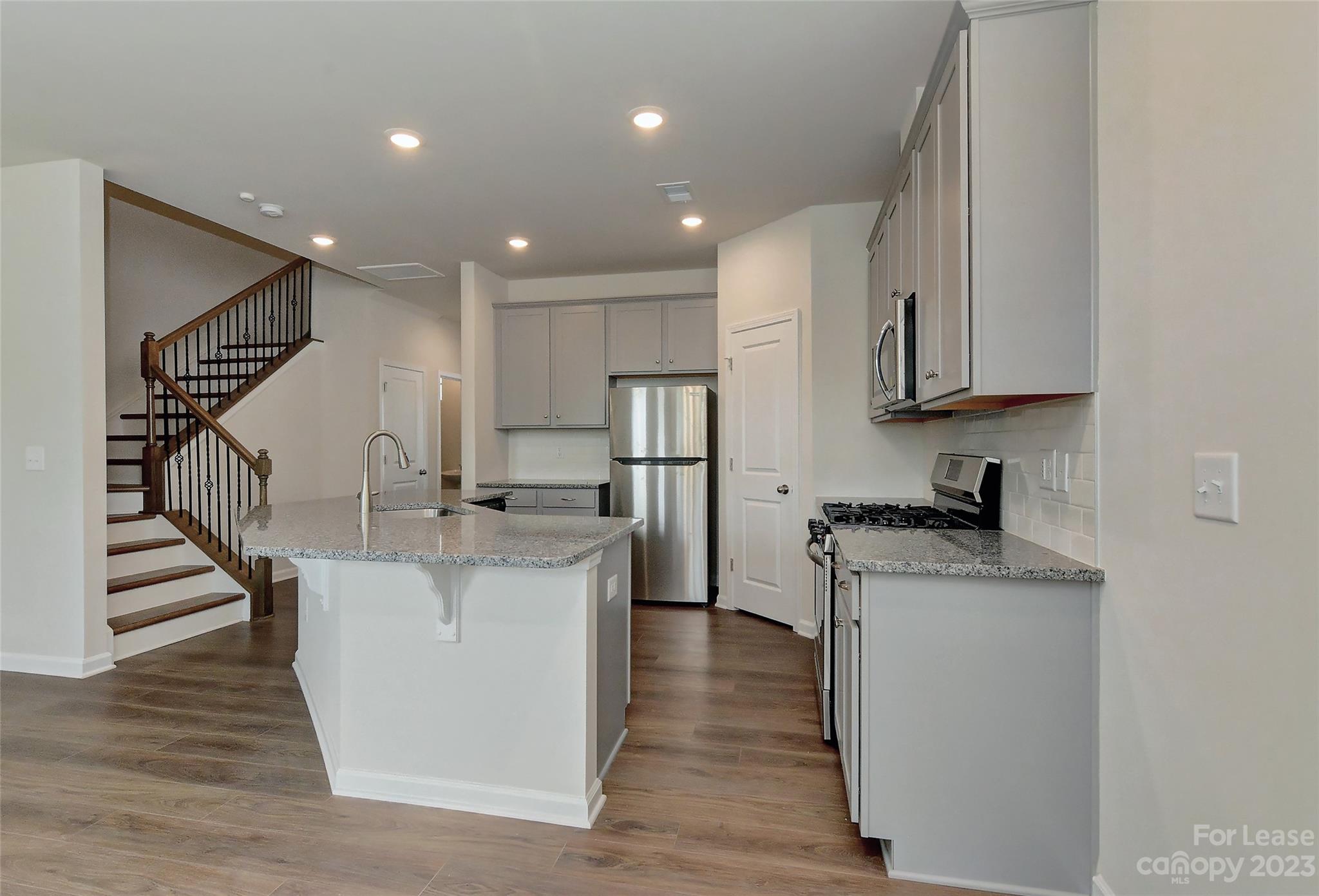 Chateau - Residential Lease