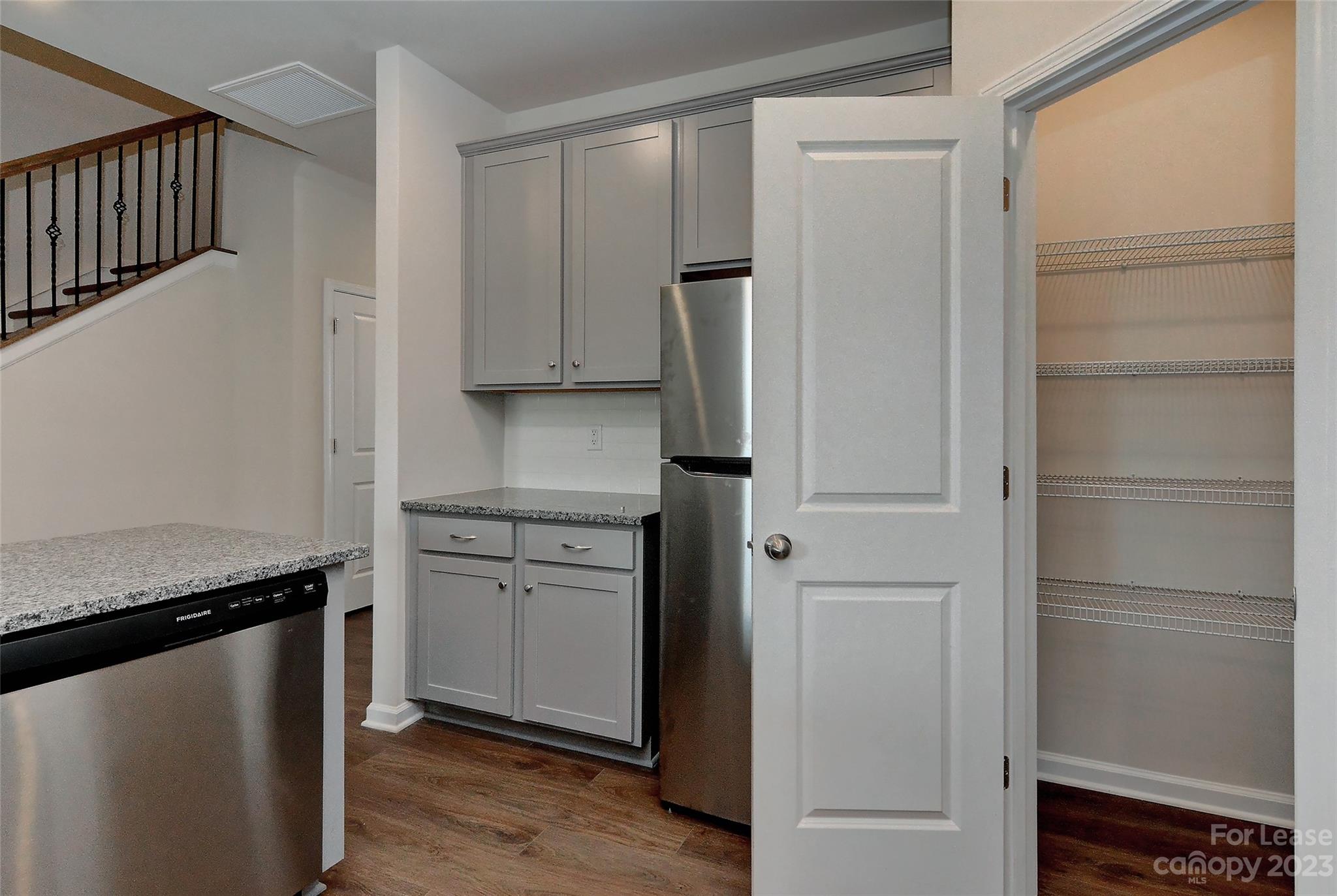 Chateau - Residential Lease