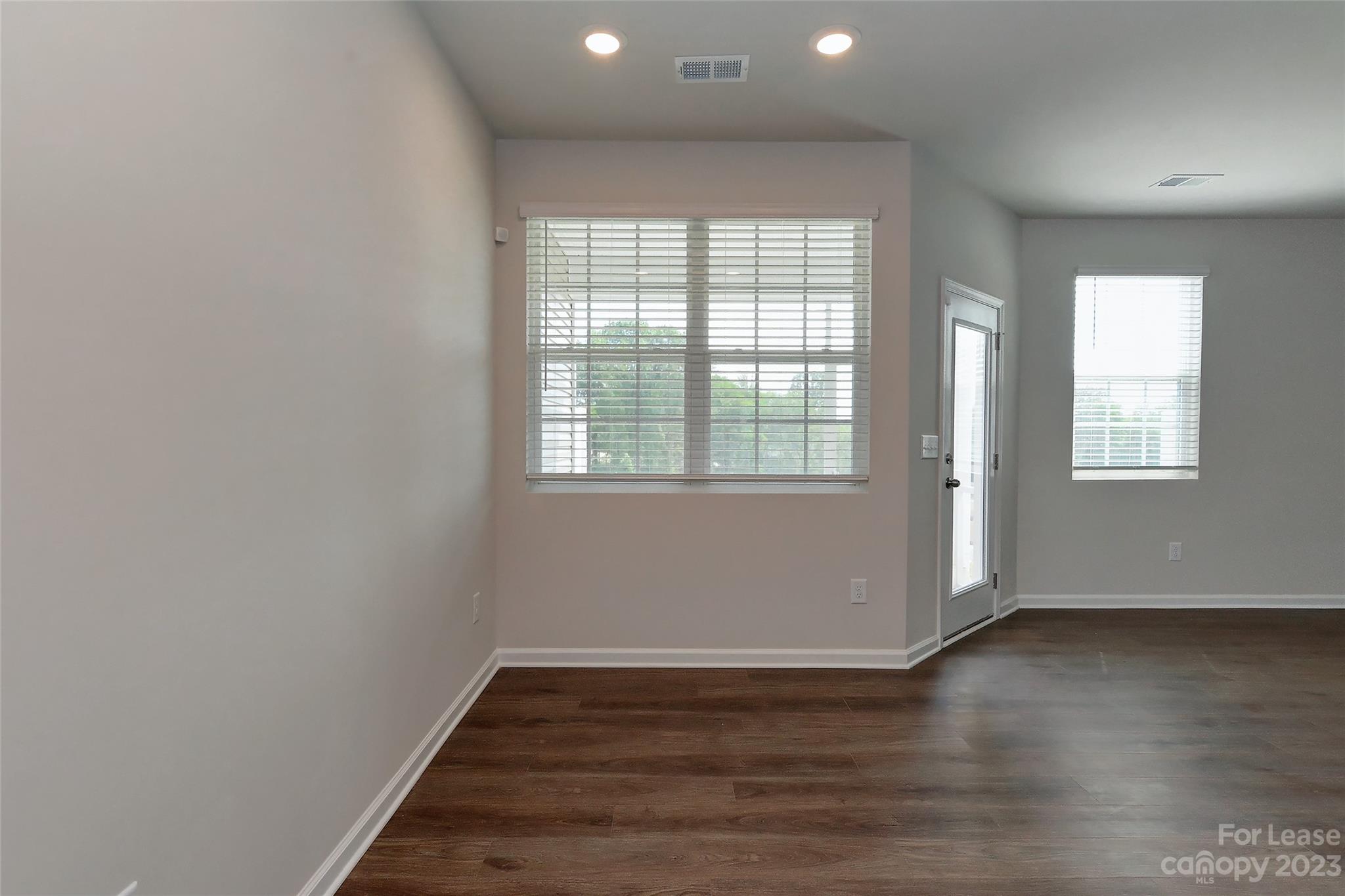 Chateau - Residential Lease