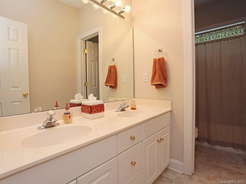 Tega Cay - Residential