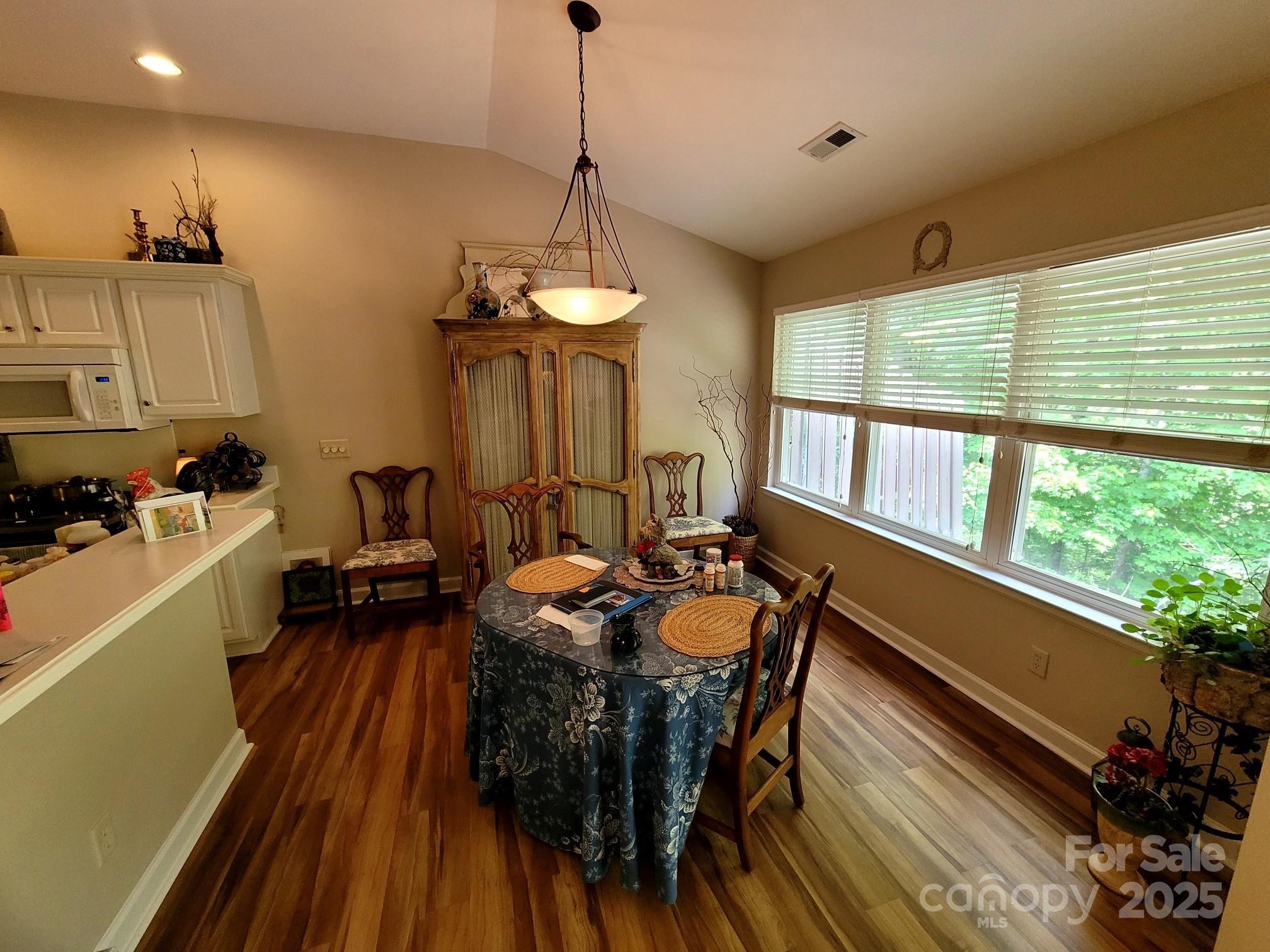73 Ridgetop Circle 302