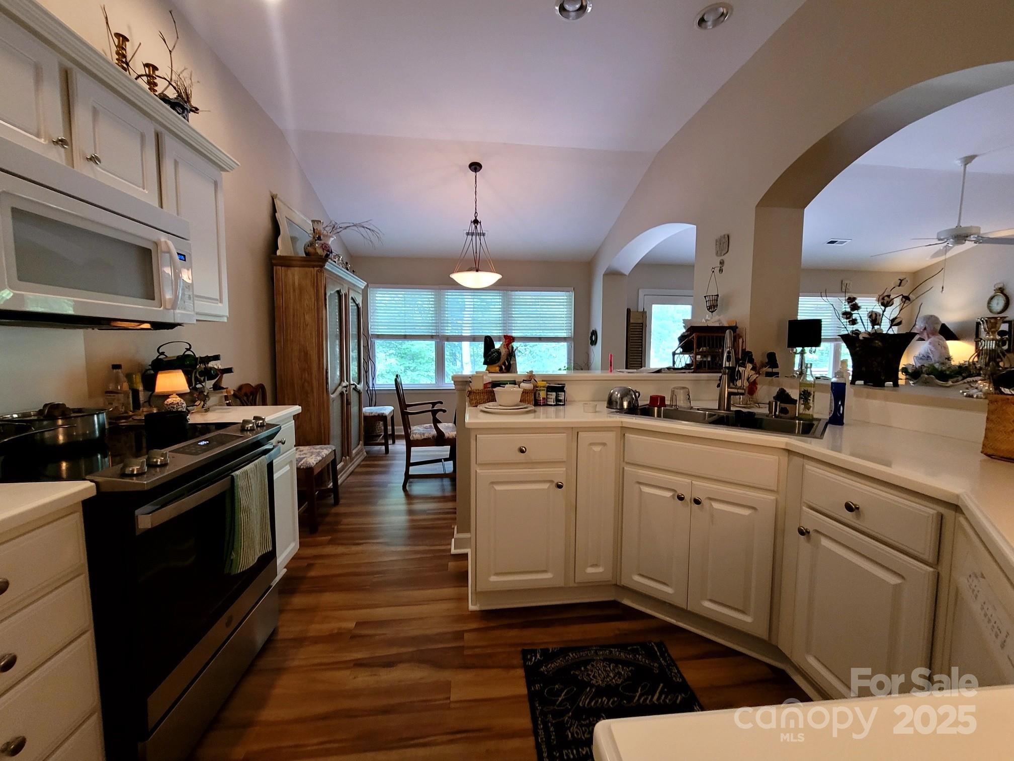 73 Ridgetop Circle 302