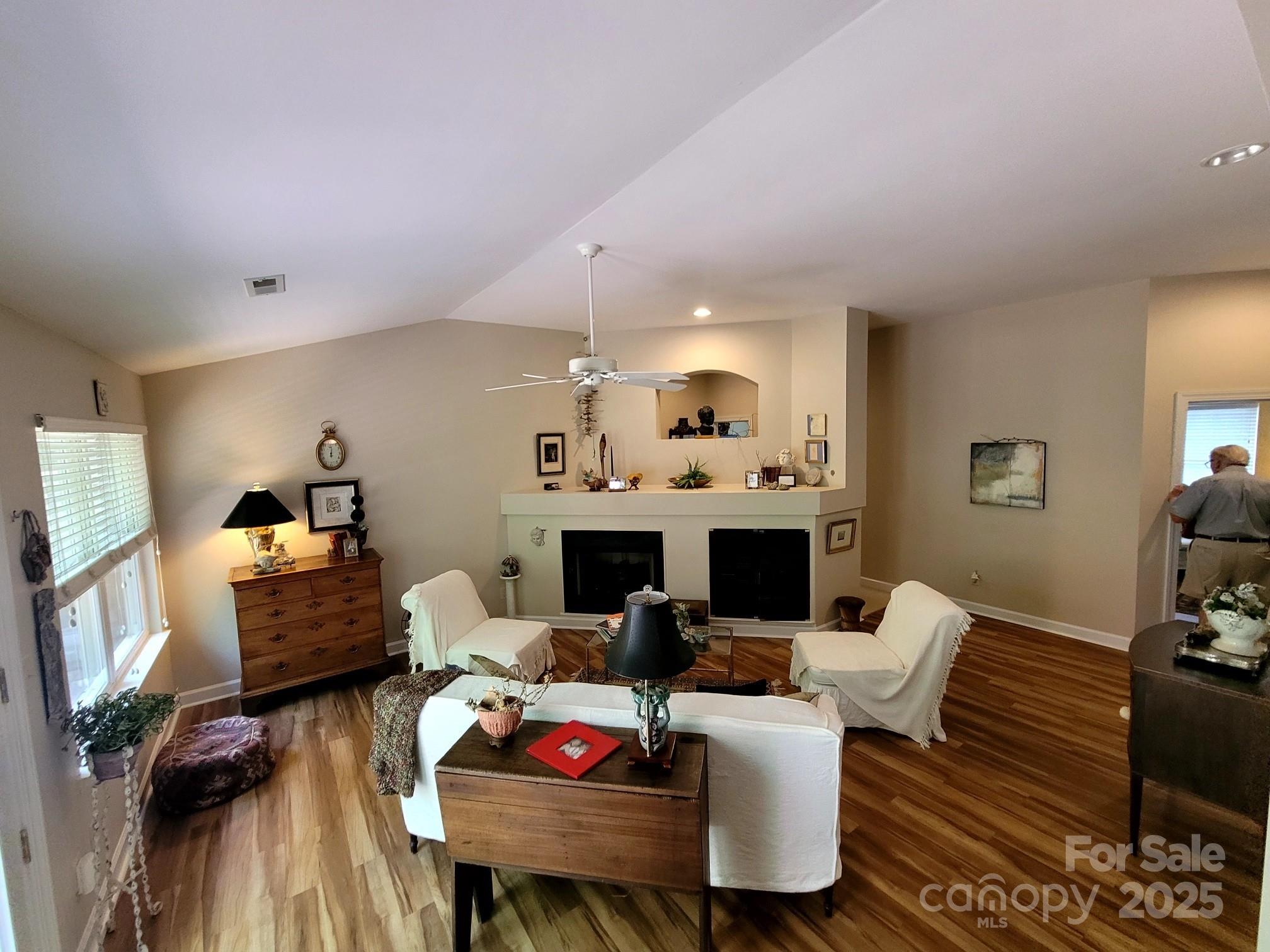 73 Ridgetop Circle 302