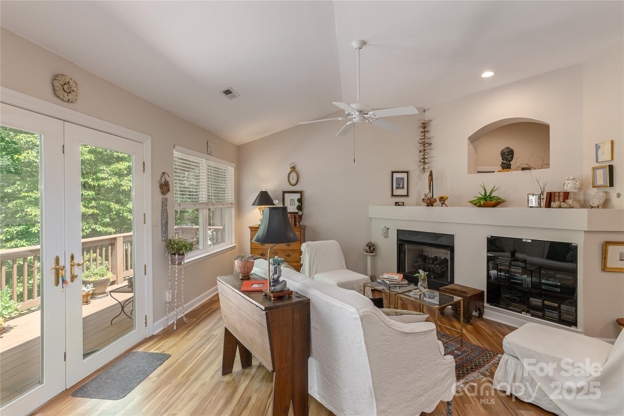 73 Ridgetop Circle 302