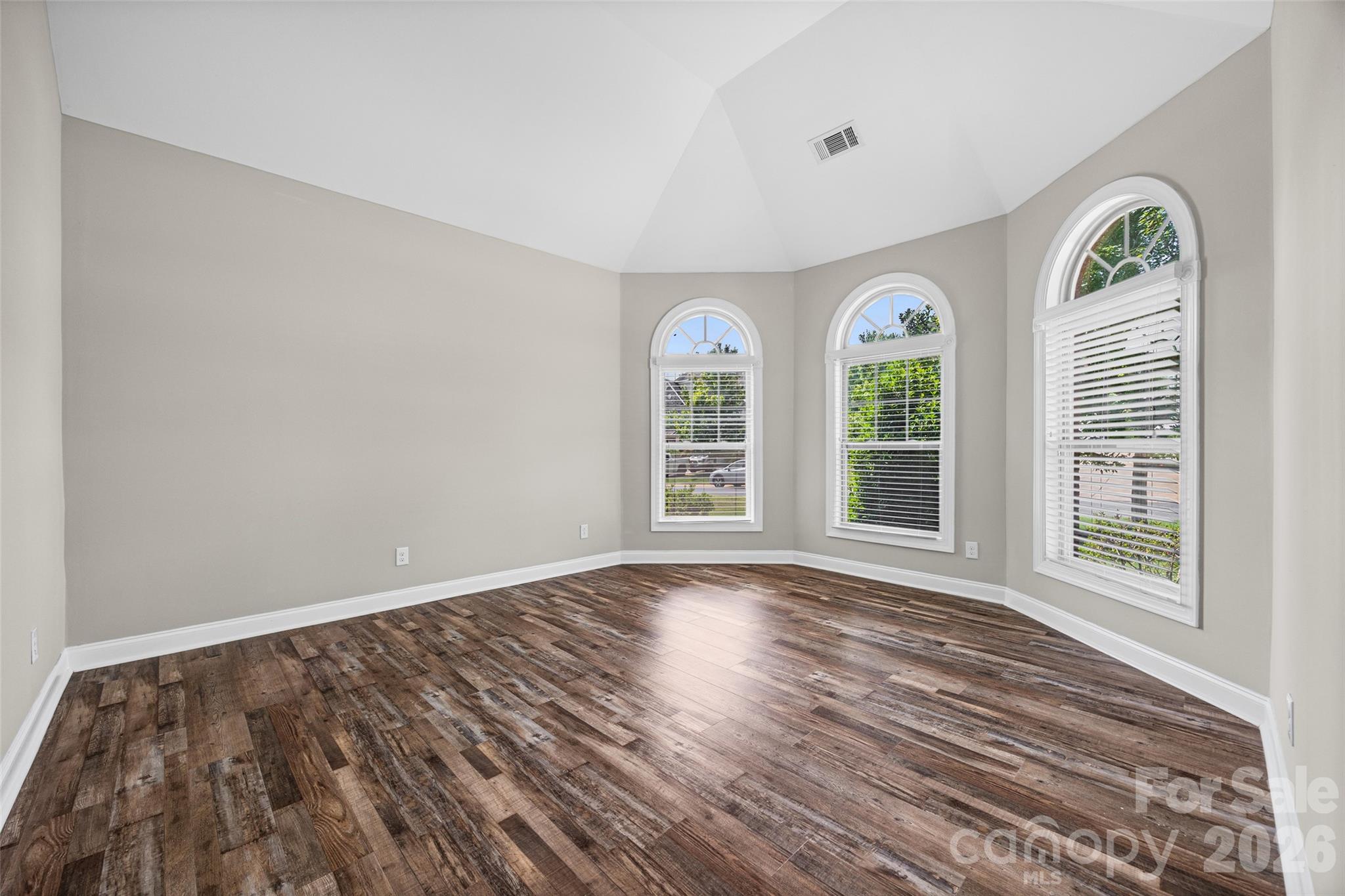 324 Kerrydale Court