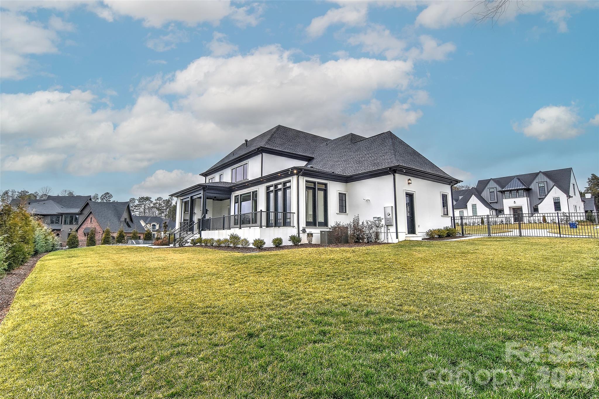 Twin Lakes - Residential