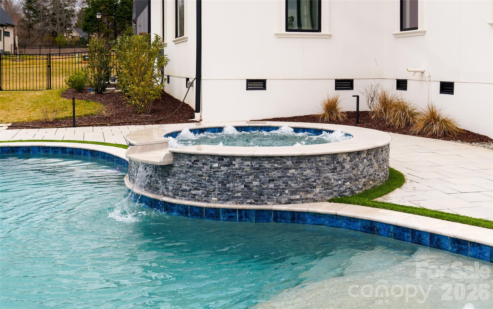 Twin Lakes - Residential