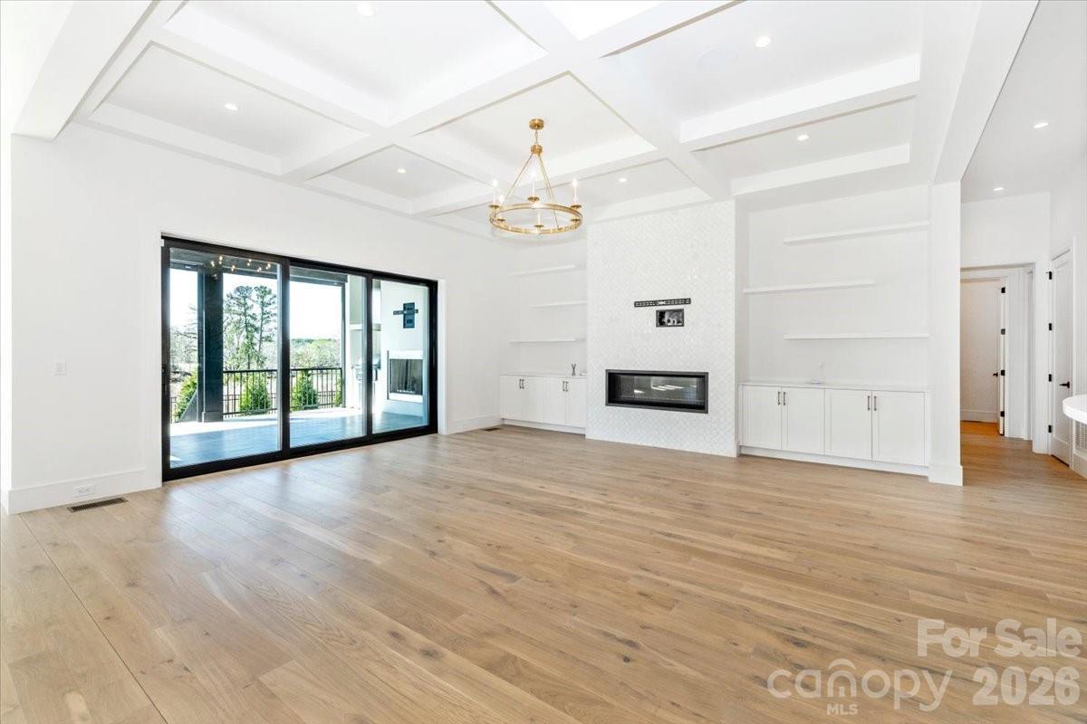 Twin Lakes - Residential