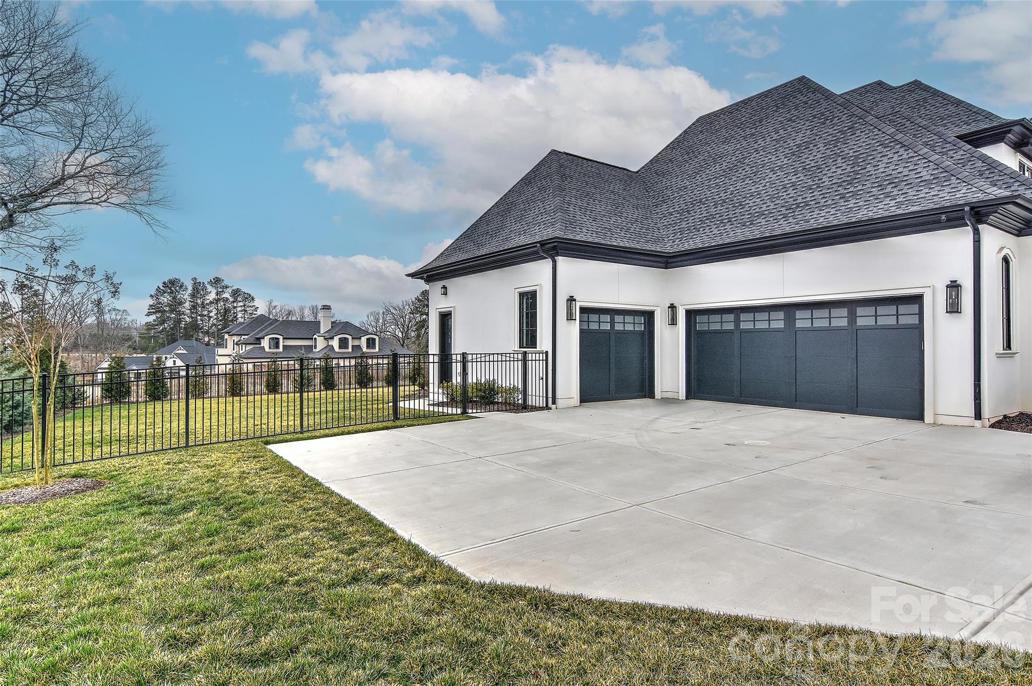 Twin Lakes - Residential