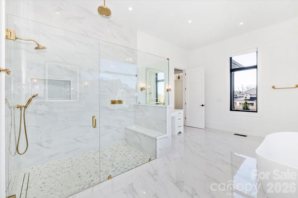 Twin Lakes - Residential