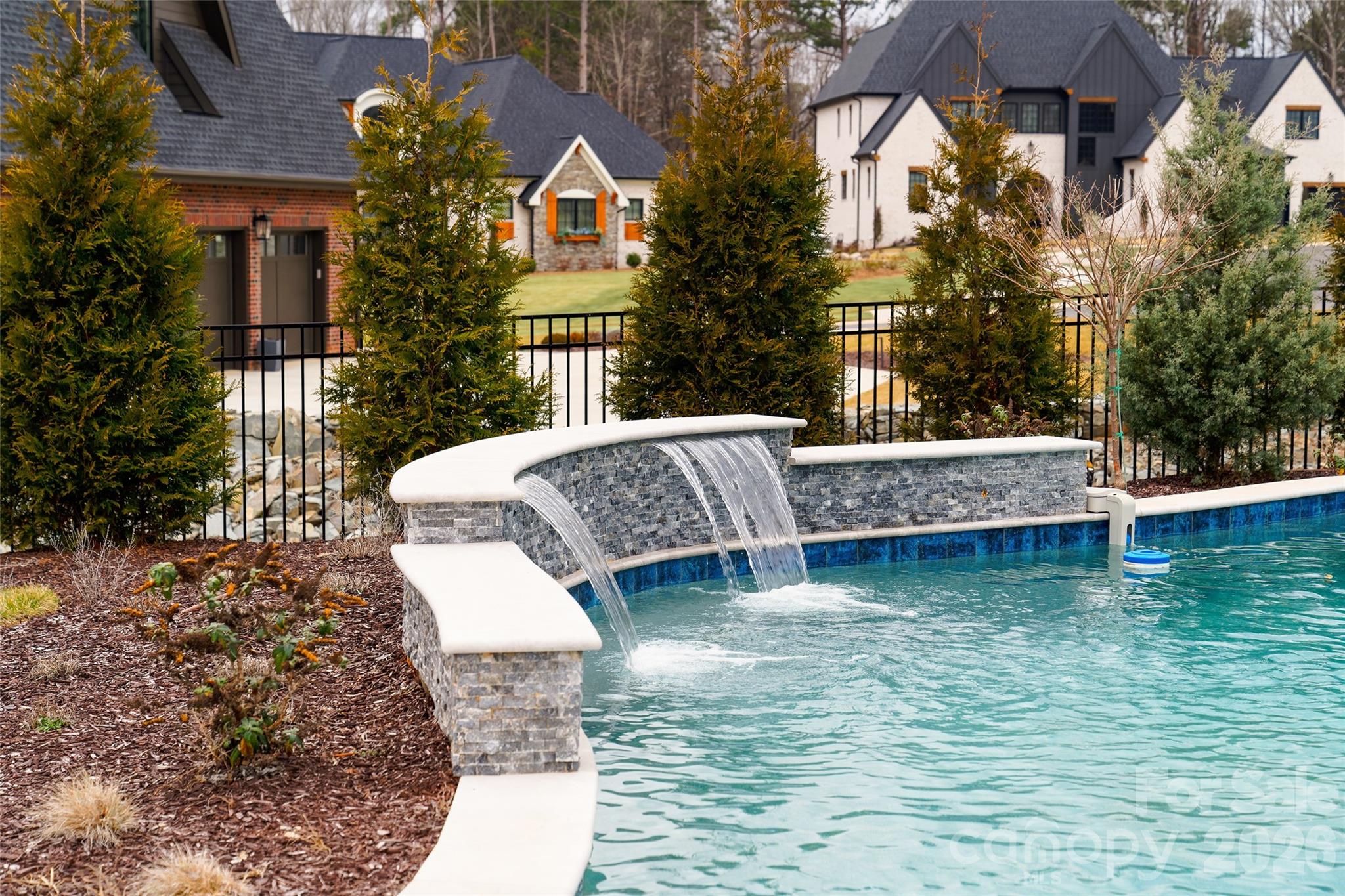 Twin Lakes - Residential