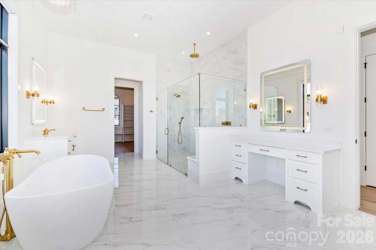 Twin Lakes - Residential