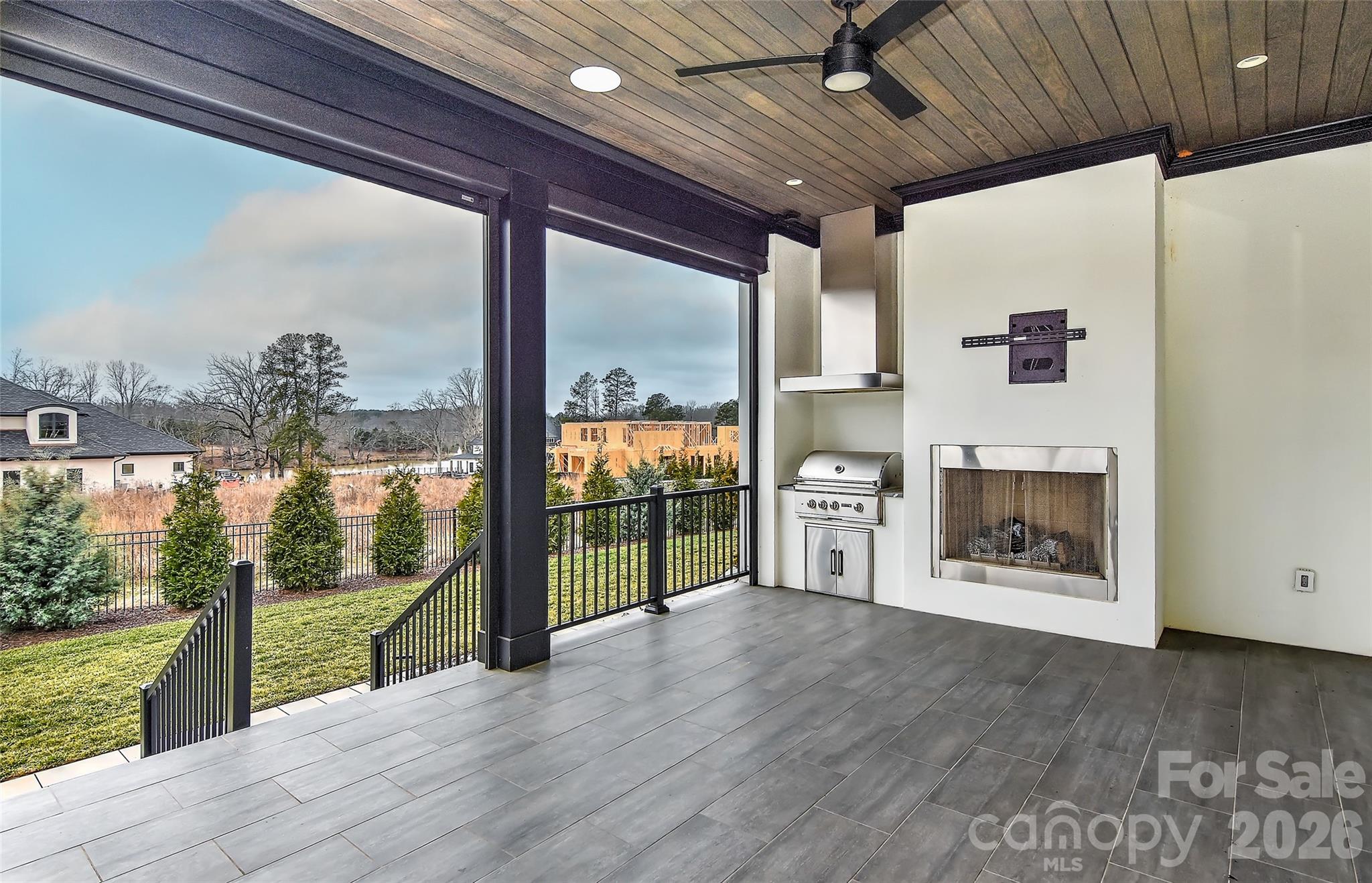 Twin Lakes - Residential