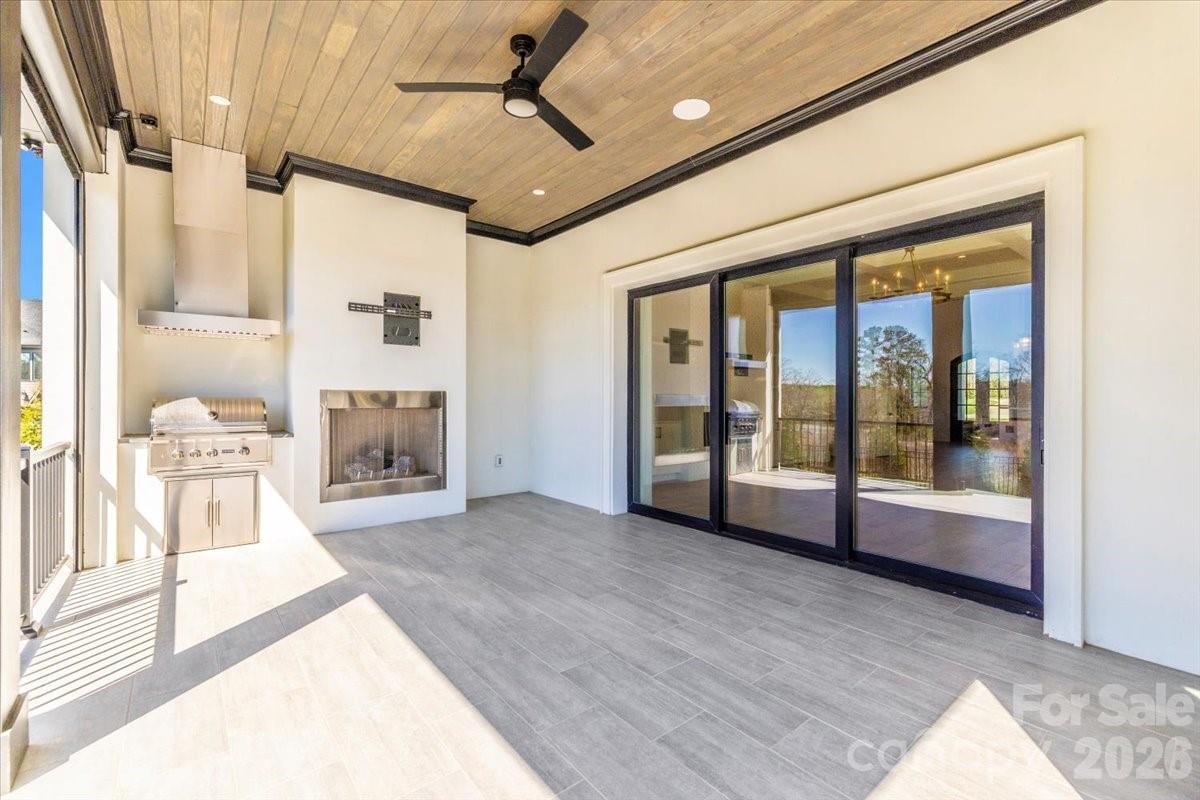 Twin Lakes - Residential