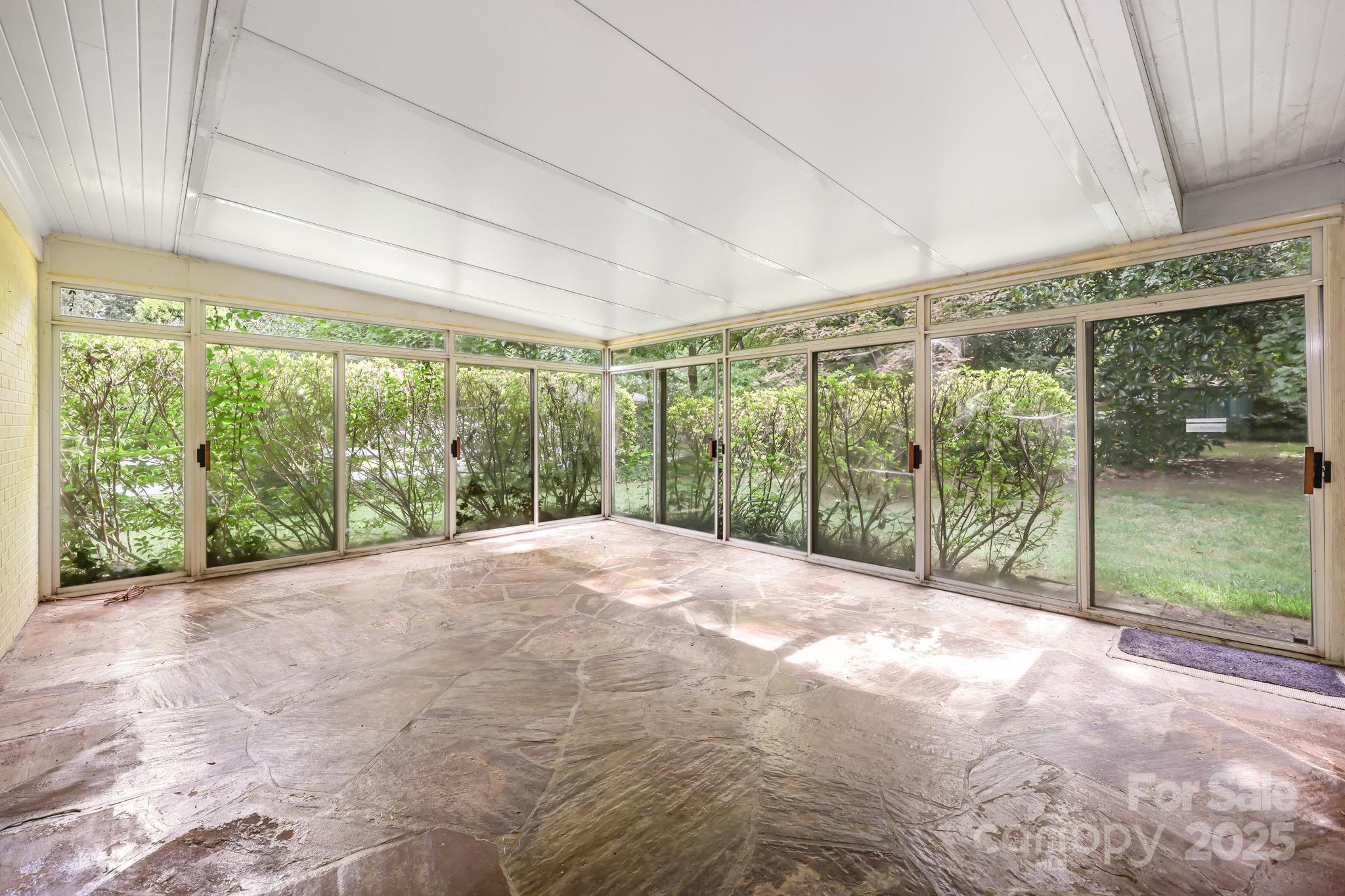 Country Club - Residential