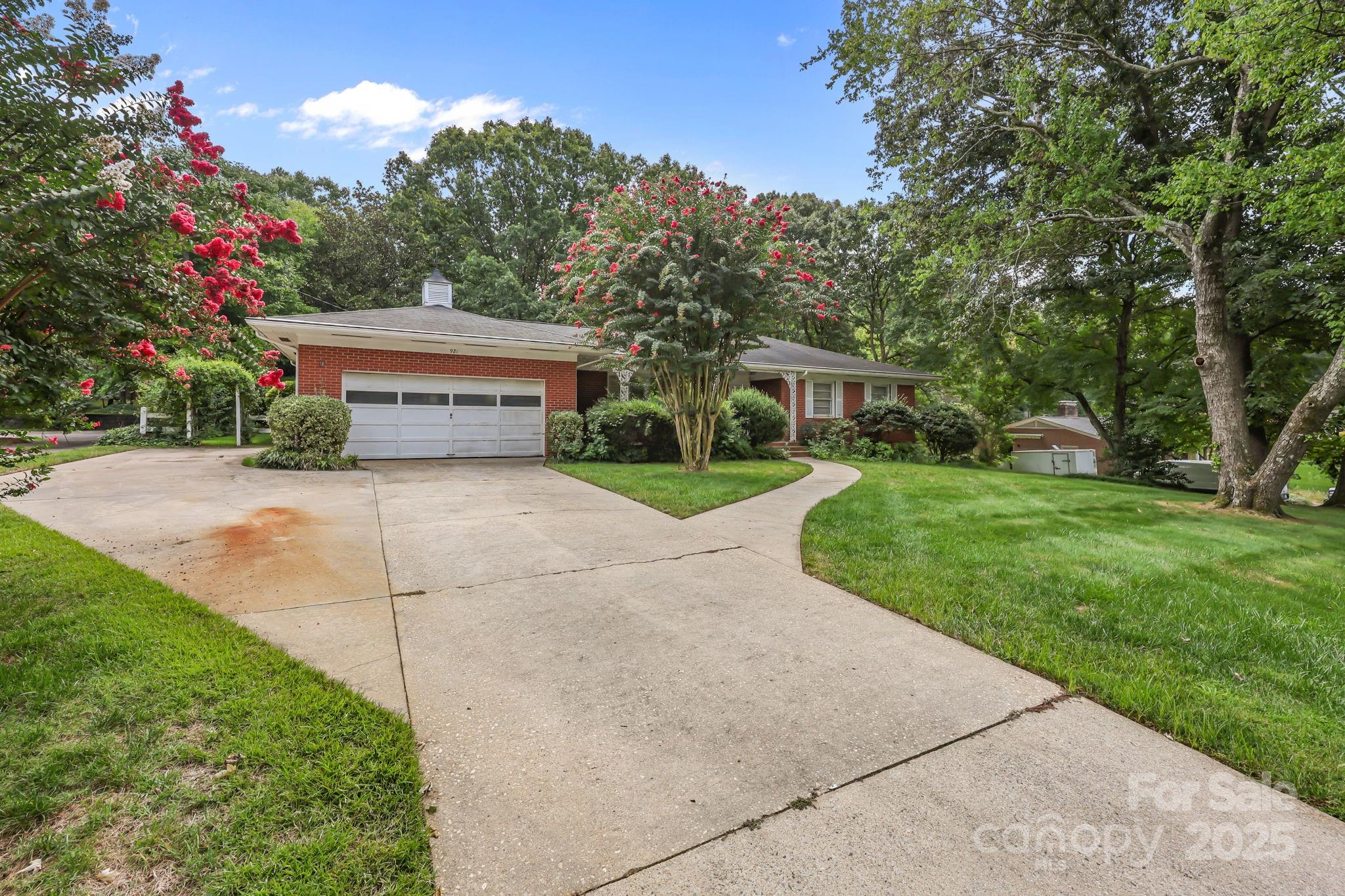 Country Club - Residential