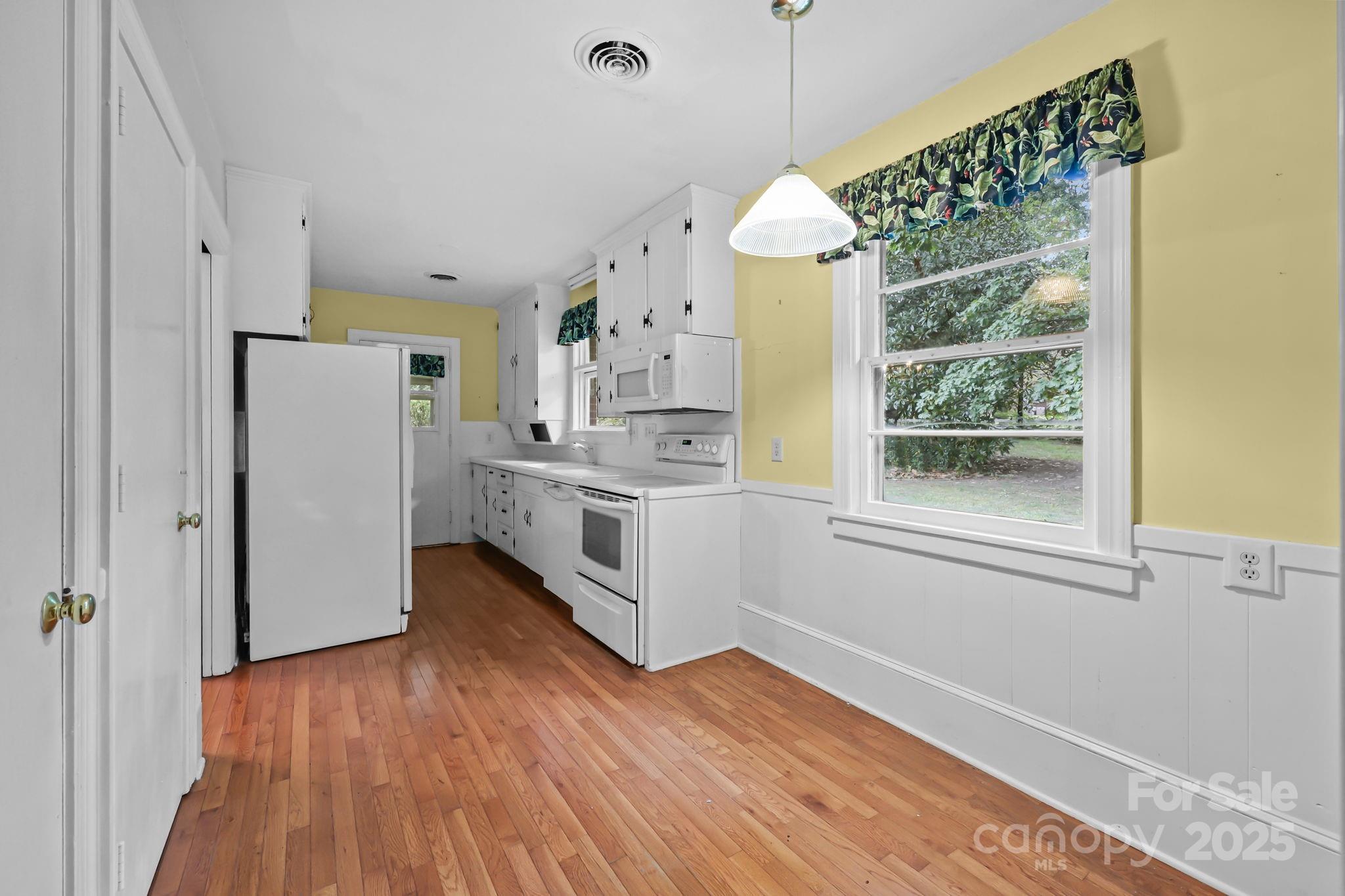 Country Club - Residential