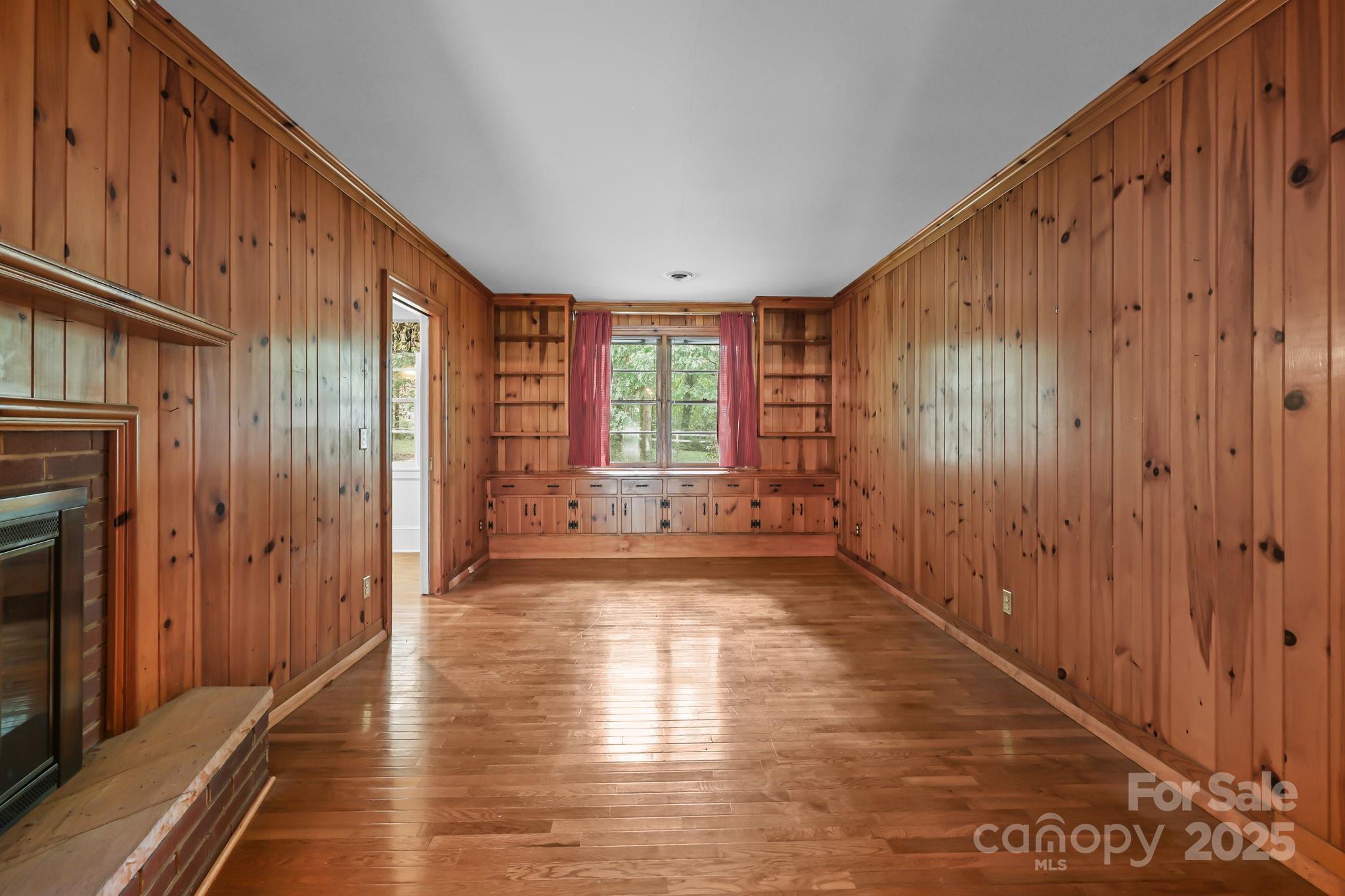 Country Club - Residential