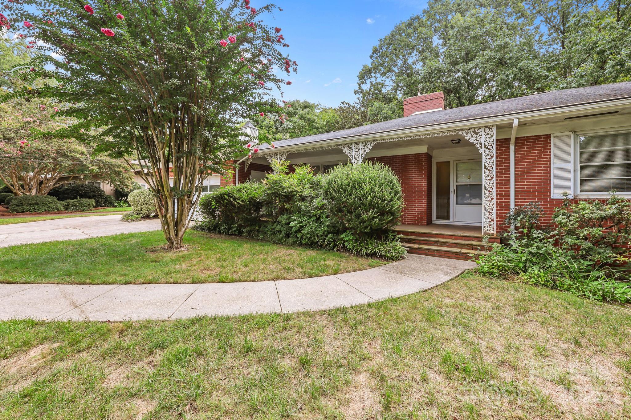 921 Confederate Avenue