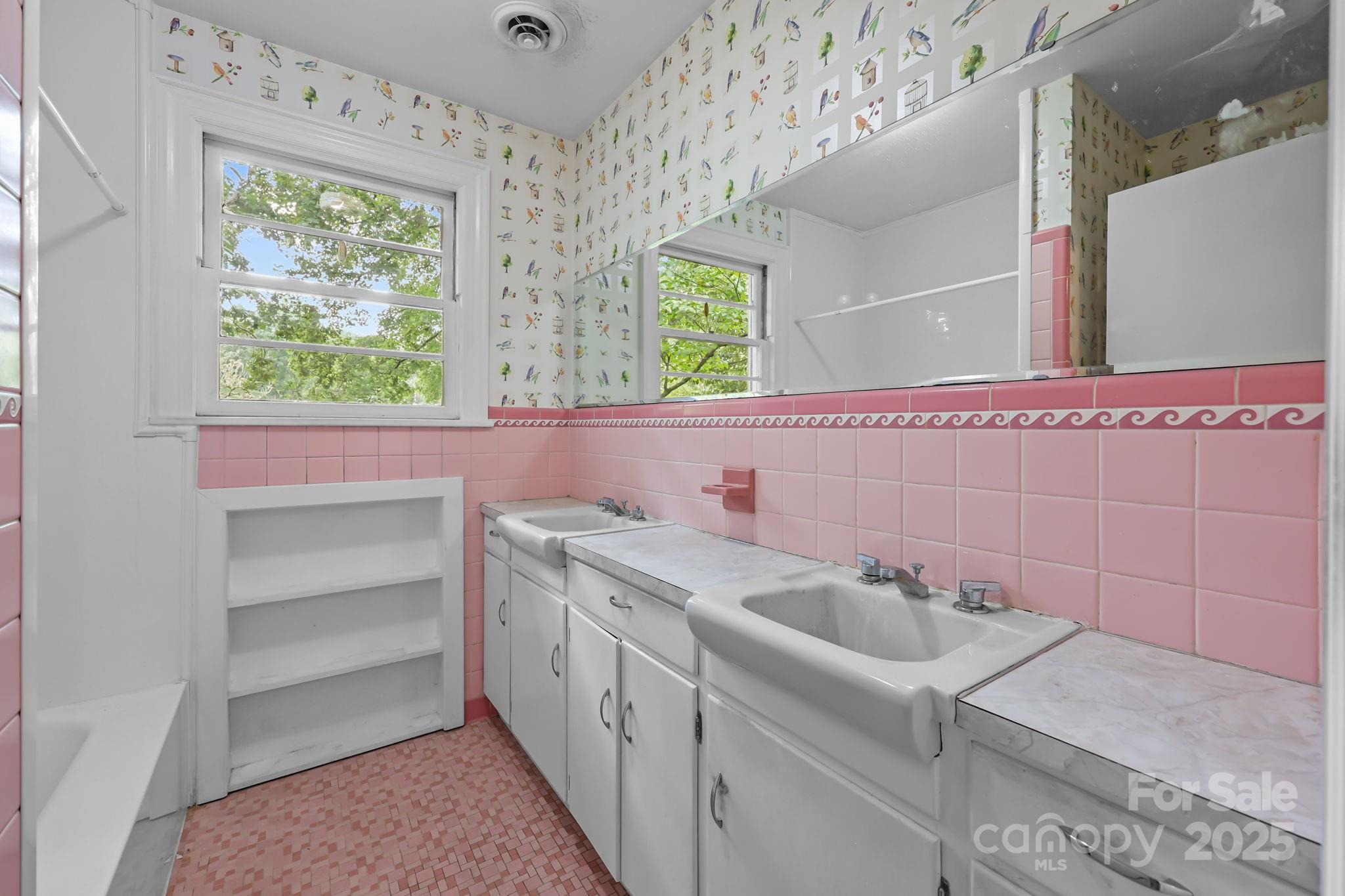 Country Club - Residential