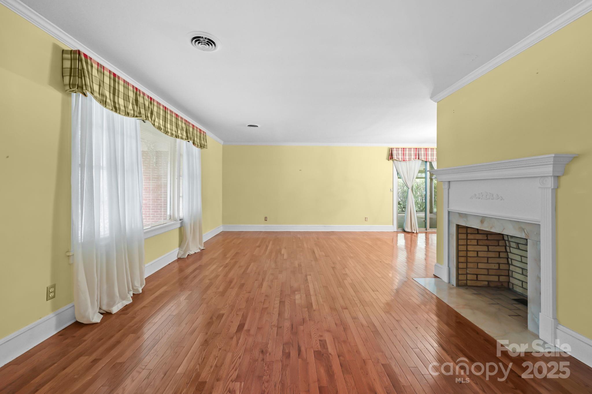 Country Club - Residential