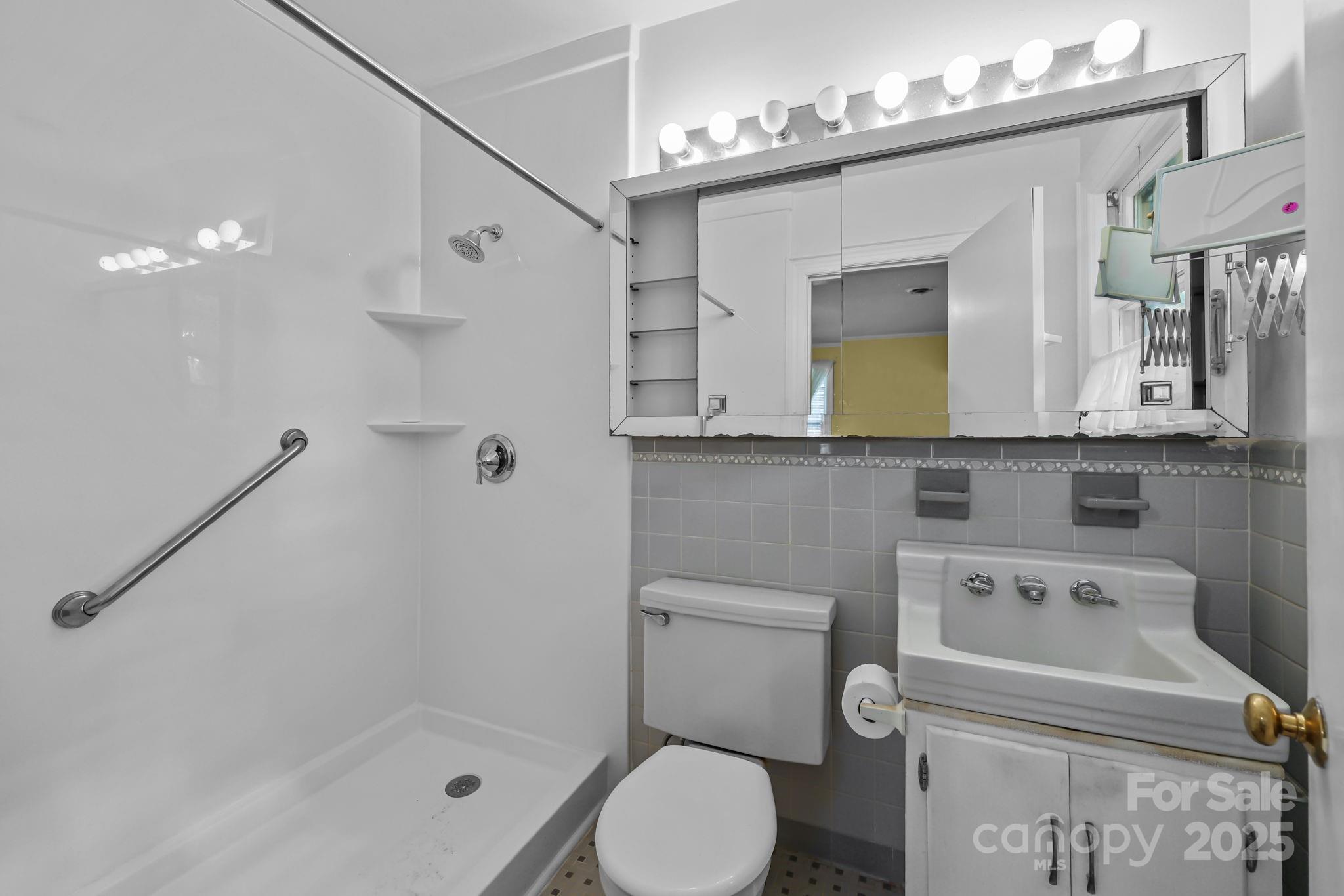 Country Club - Residential