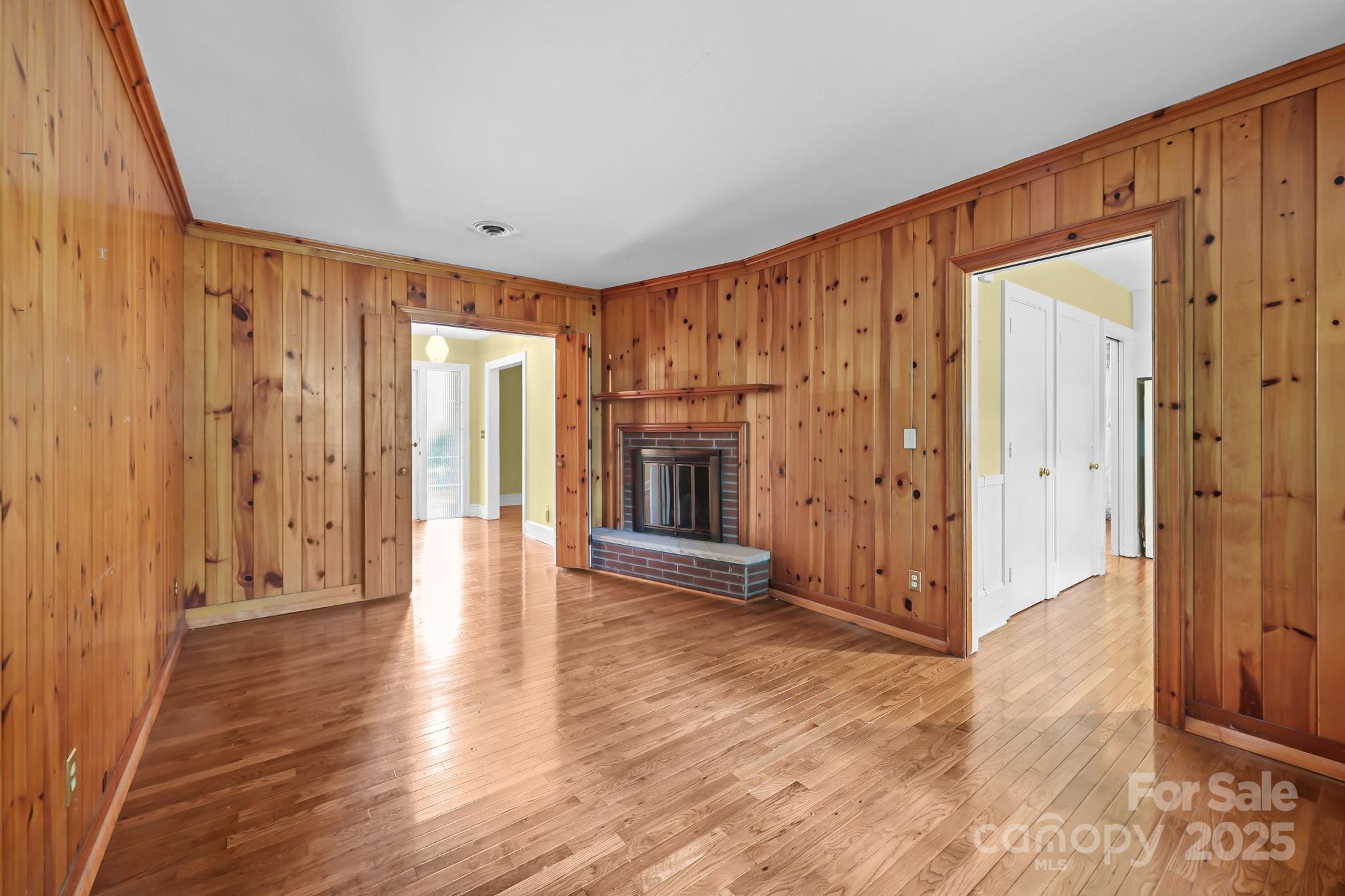 Country Club - Residential