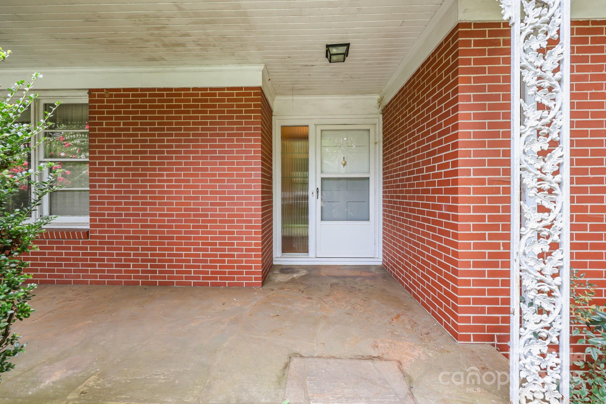 921 Confederate Avenue