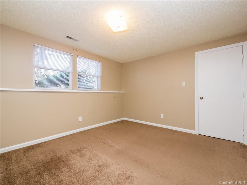 Pheasant Knoll - Residential Lease