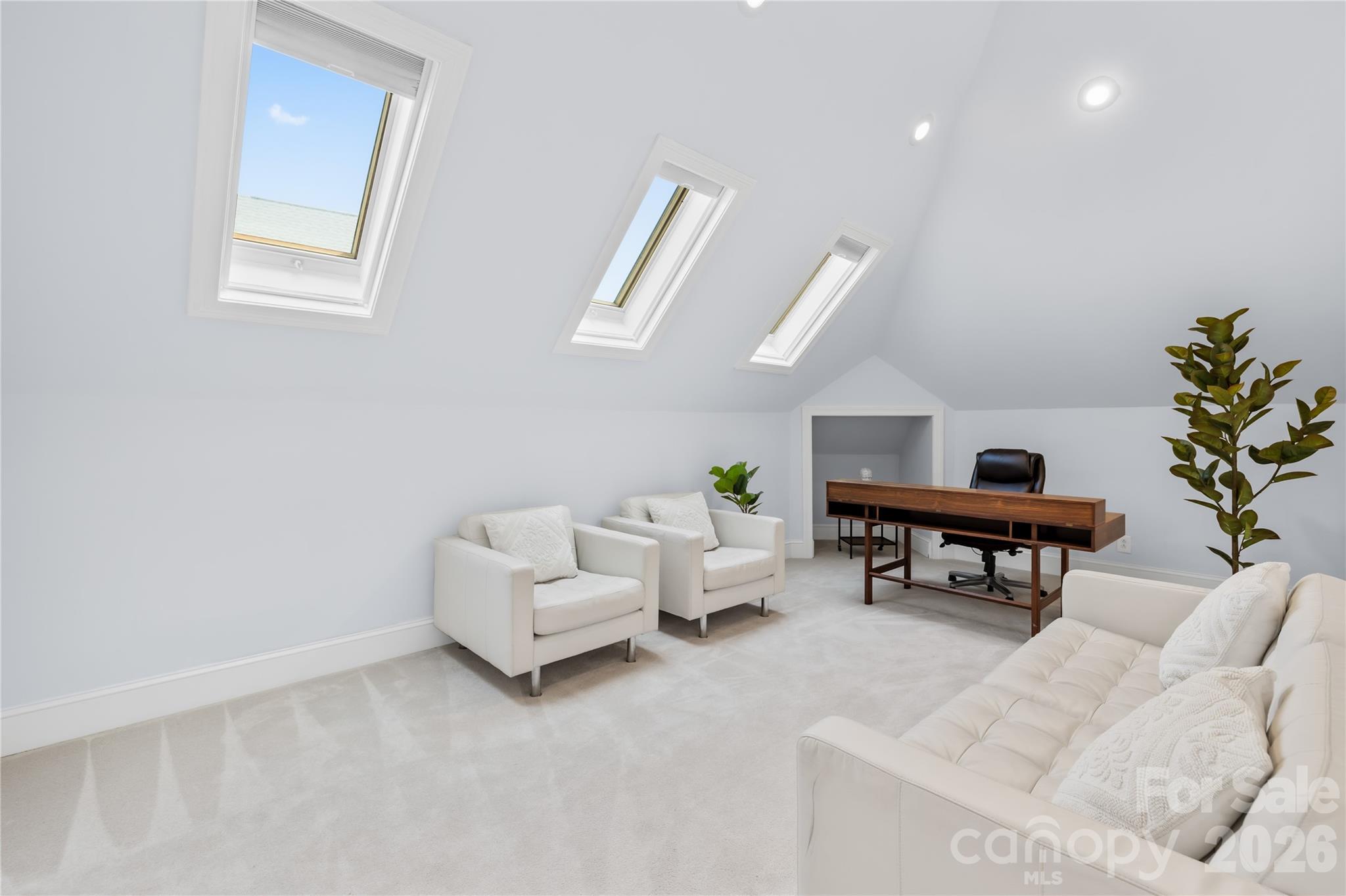 The Peninsula - Residential