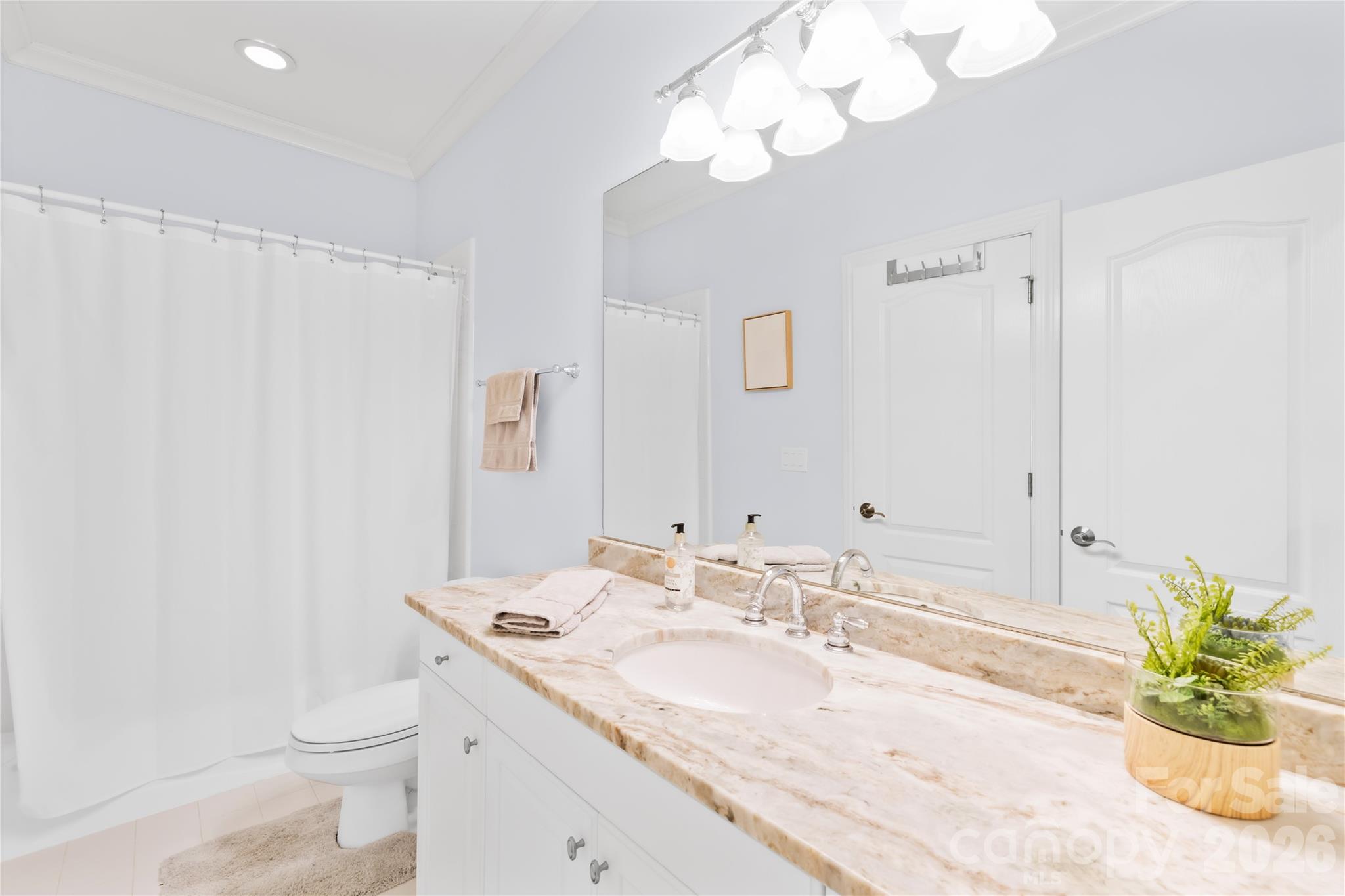 The Peninsula - Residential