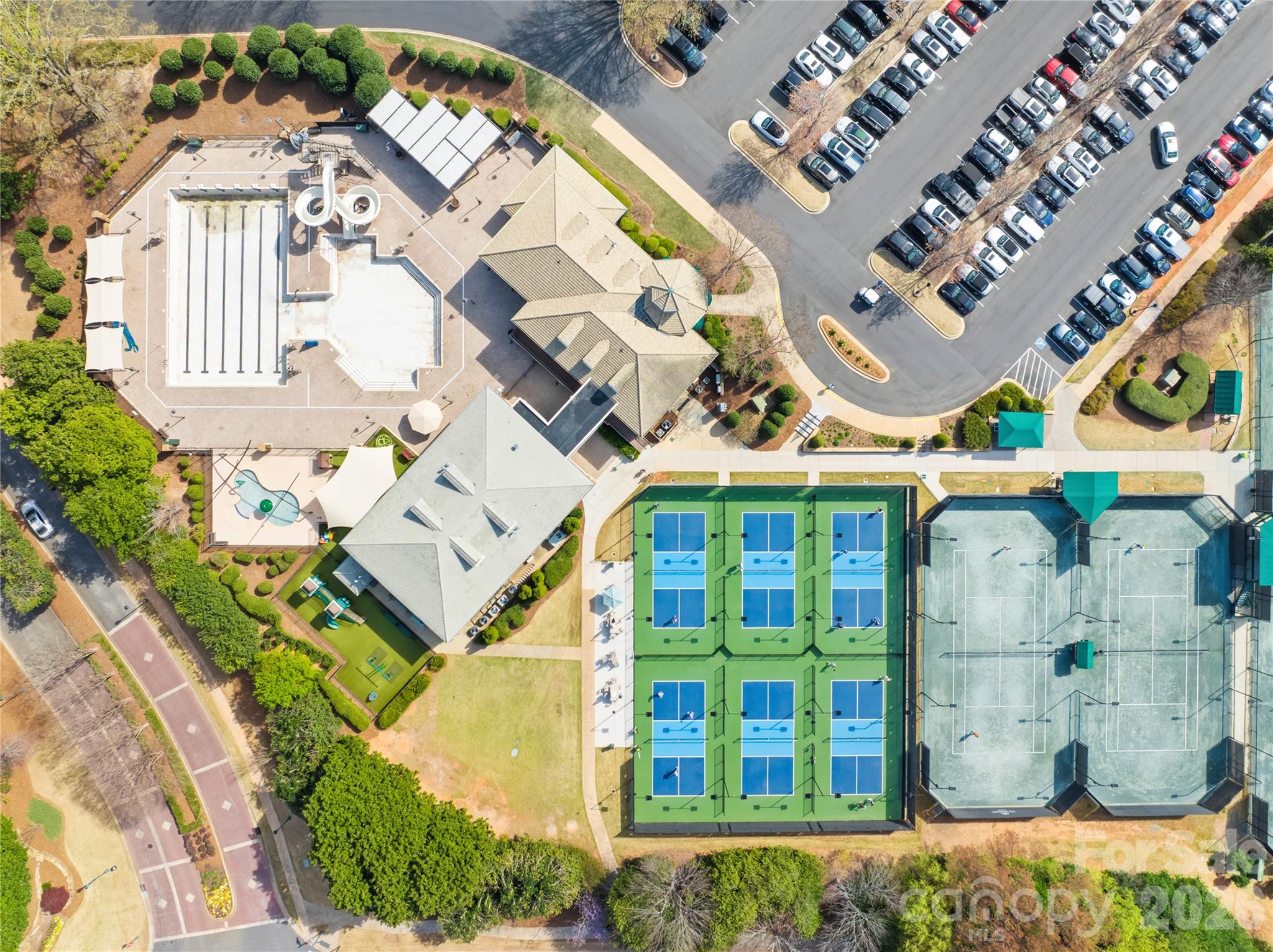 The Peninsula - Residential