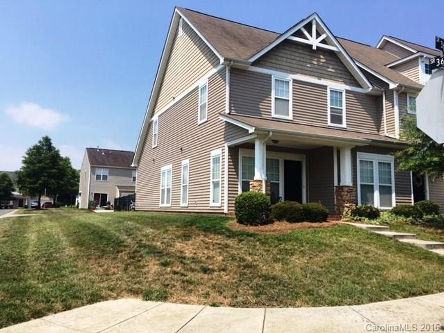 Highly sought after 3 bedroom, 2 bath end unit in Taylor Glenn.  Desirable open floor plan with master on main.  Two additional bedrooms and huge bonus/media room up.  Inviting rocking chair front porch, plus fenced yard and patio in back.  This is a must see!