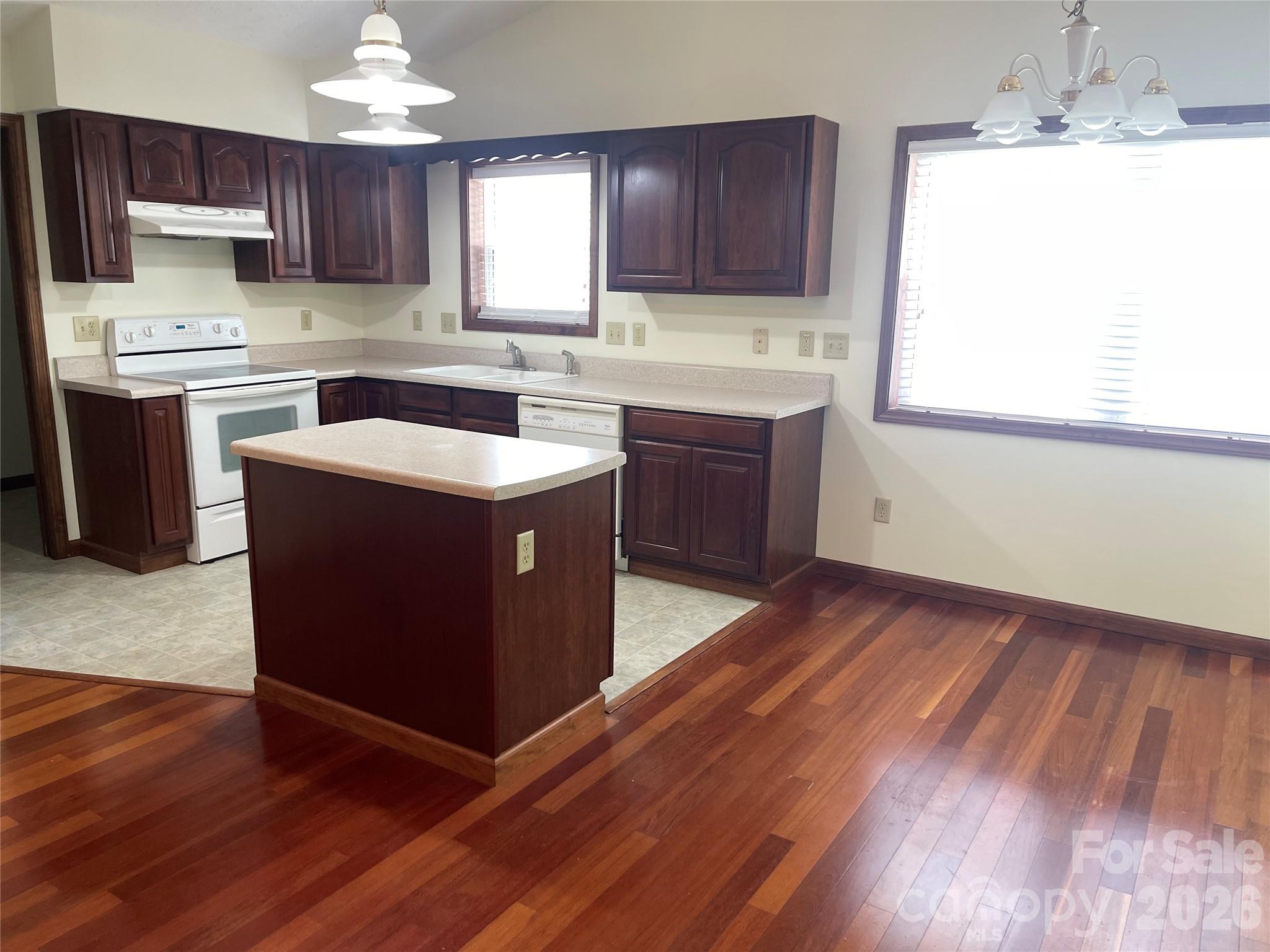 118 Whitewater Drive