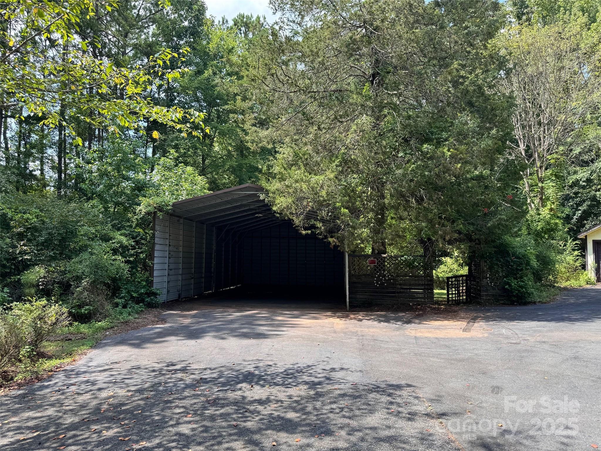 1065 Meadow Bend Drive