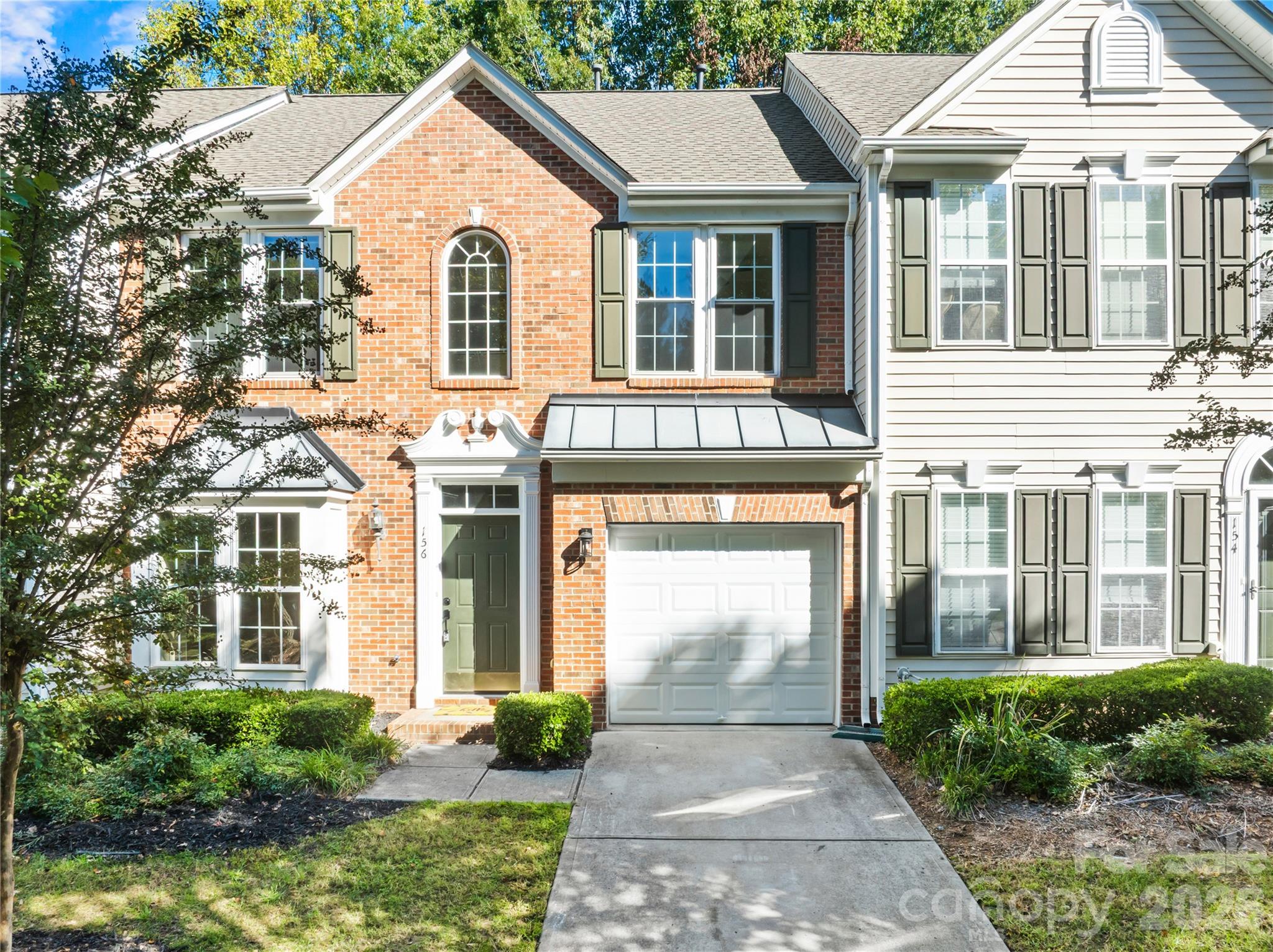 156 N Arcadian Way