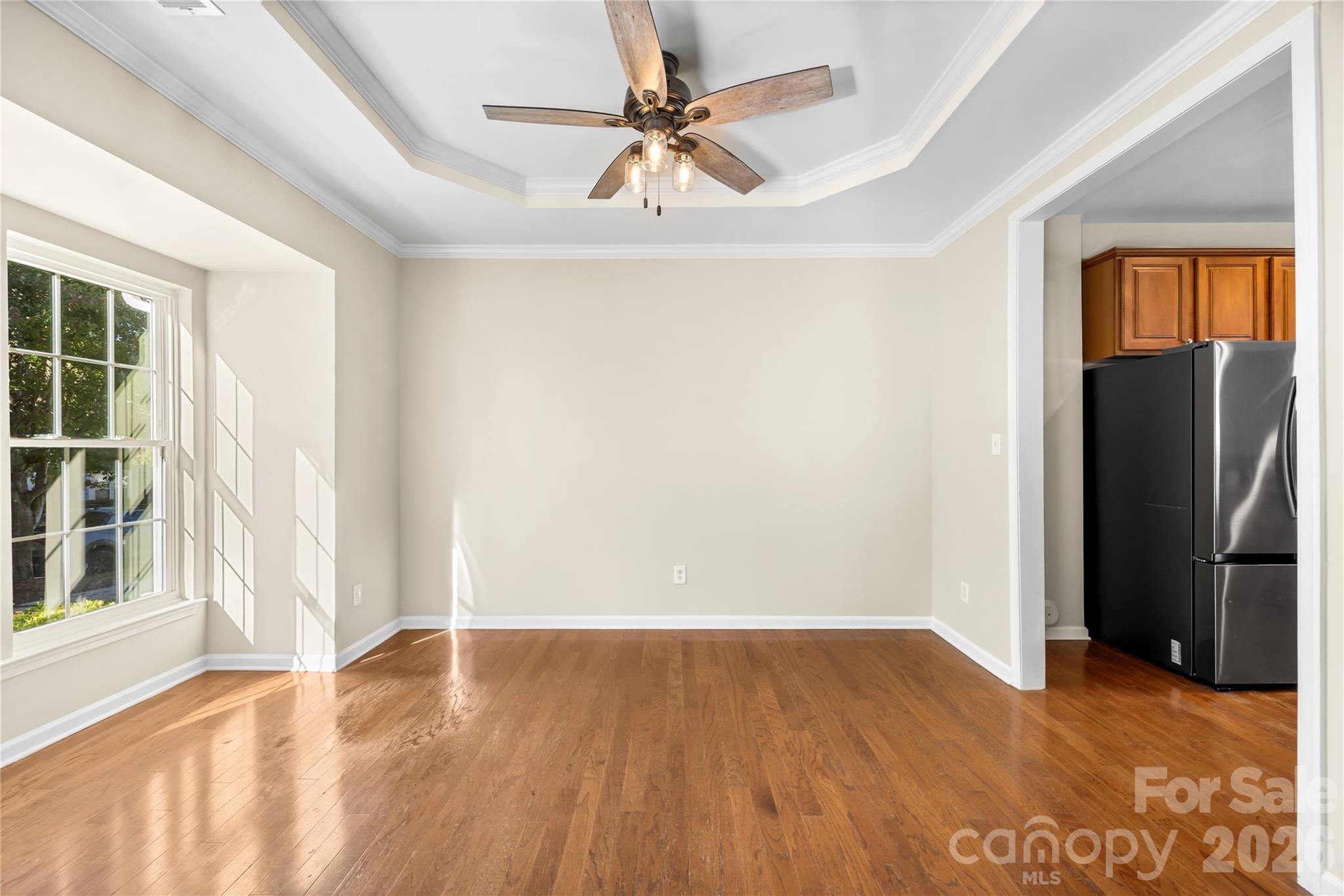 156 N Arcadian Way