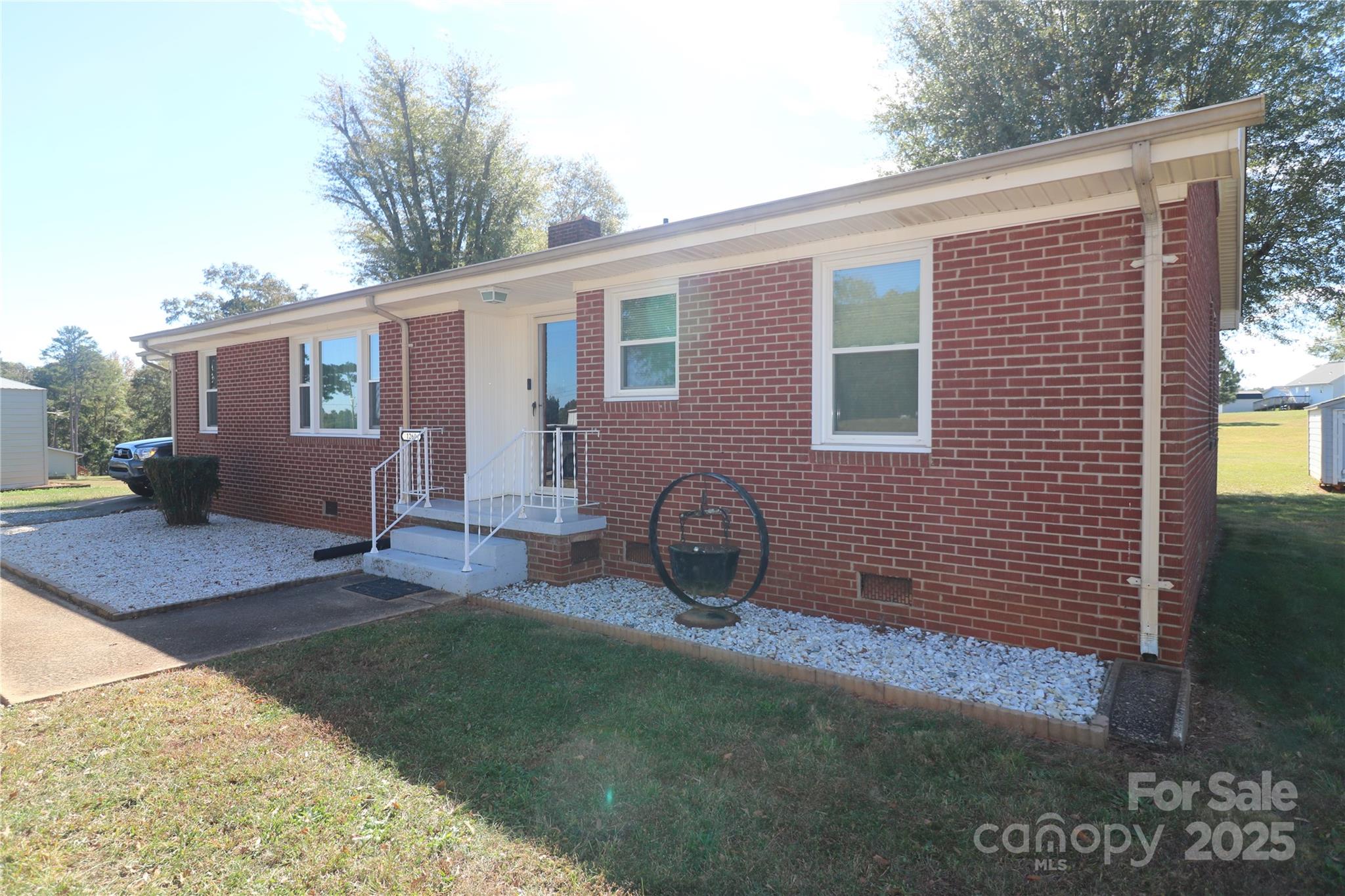 1260 US 221 Highway S