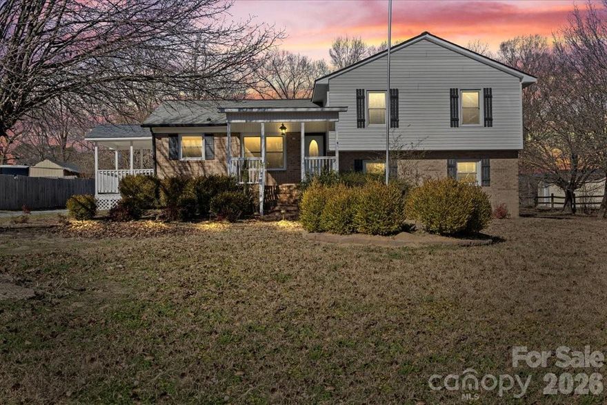 Spacious 5-bedroom, 3-bath home situated on an excellent 0.60-acre lot, offering privacy, space, and versatility. This property features a functional layout with generous living areas, hardwood floors, and abundant natural light throughout. The kitchen provides ample cabinet and counter space and opens to the main living area, ideal for everyday living and entertaining. While the home could use a little TLC, it presents a great opportunity to add value and personalize to your taste. Well-sized bedrooms, multiple bathrooms, and flexible spaces make this home perfect for large families, multi-generational living, or those needing extra rooms for office or guests. The expansive lot offers endless possibilities for outdoor enjoyment, future improvements, or recreational use. Conveniently located with easy access to major roads, shopping, and daily necessities.