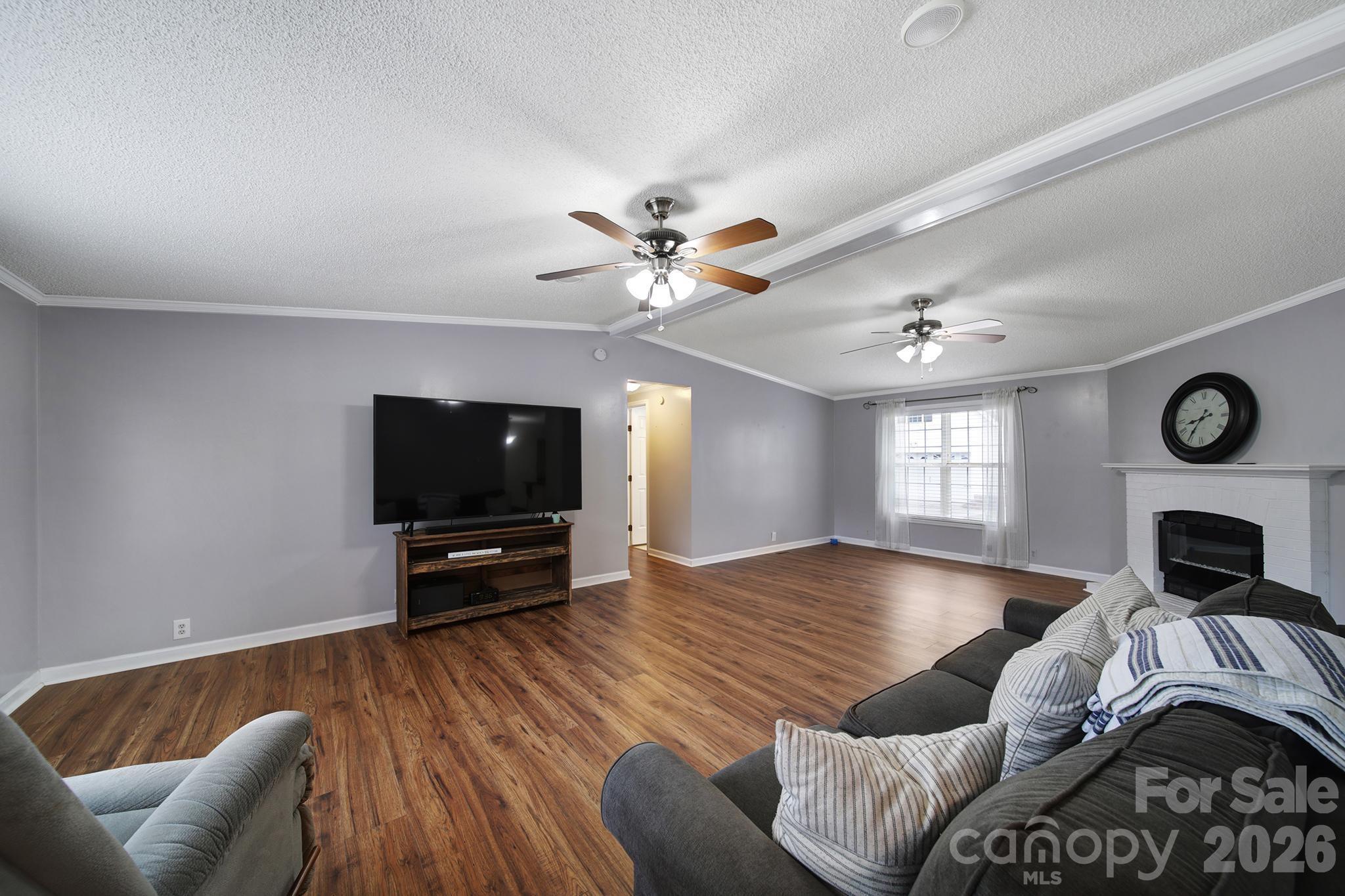 1421 Suttle Road