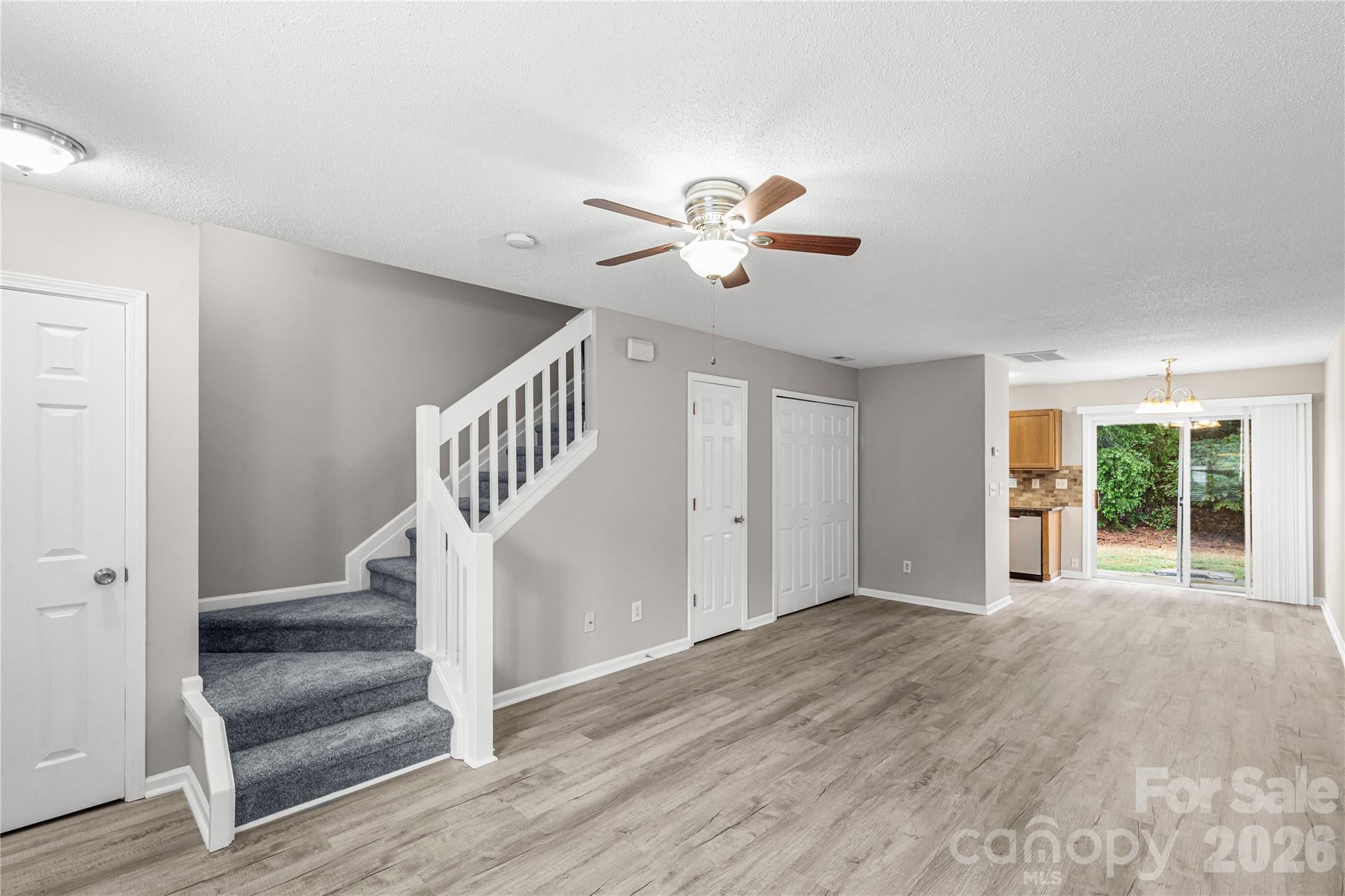 6025 Leek Court