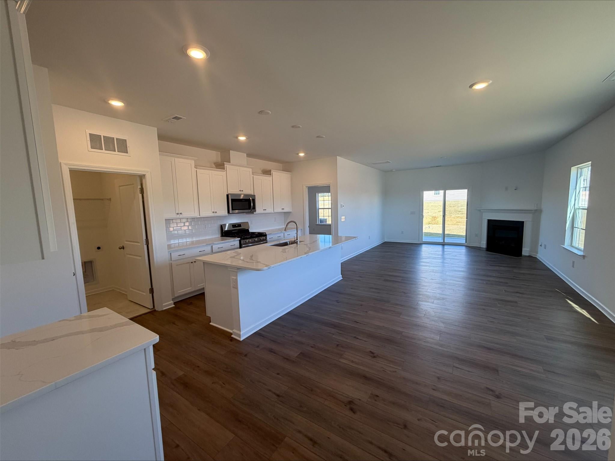 1646 Grassy Knoll Trail
