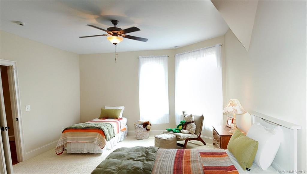 The Harbour At The Pointe - Residential