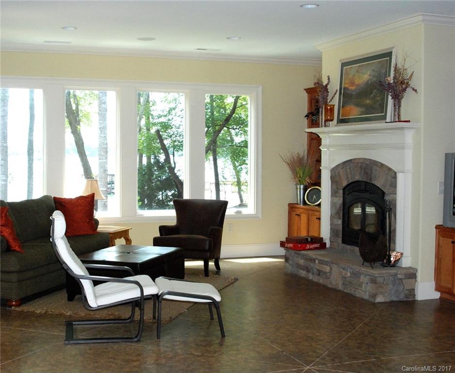 The Harbour At The Pointe - Residential