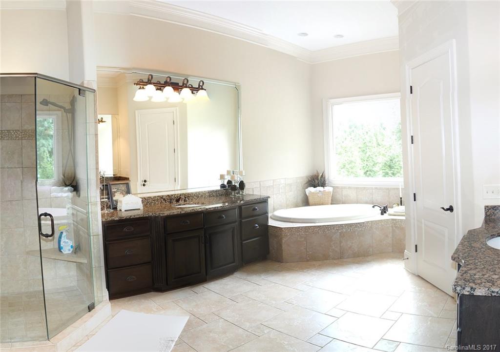 The Harbour At The Pointe - Residential