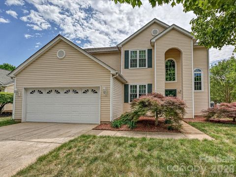 Photo of 16237 Circlegreen Drive, Charlotte, NC 28273 (MLS # 4371091)