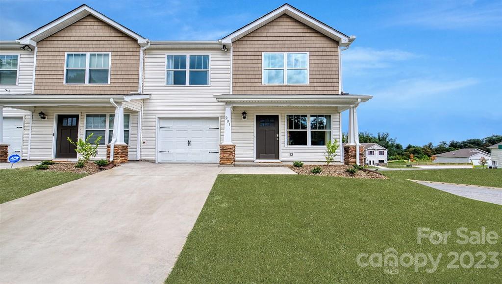 Photo 1 of 11 — 32 Malcolm Court, Candler, NC 28715